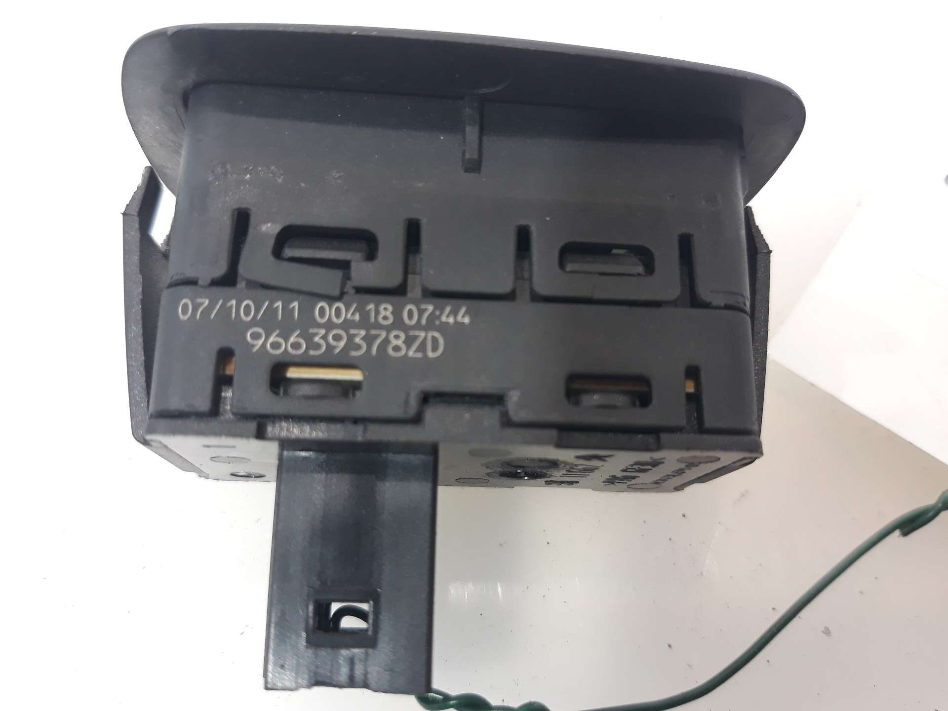 MANDO ELEVALUNAS TRASERO IZQUIERDO CITROËN C4 PICASSO 2007-2013 (96639378ZD 1385719)