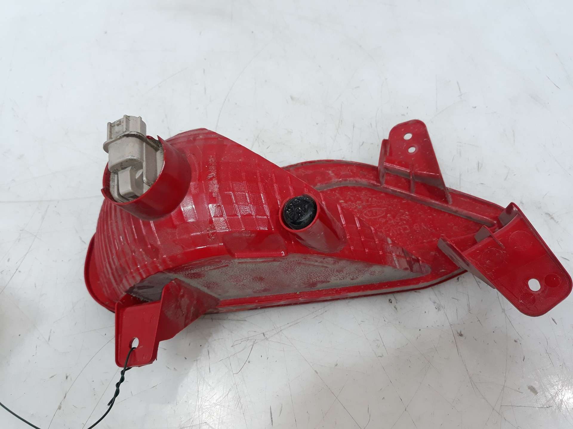 PILOTO TRASERO ANTINIEBLA KIA STONIC (YBCUV) 2017- (92405H8410 1551818)