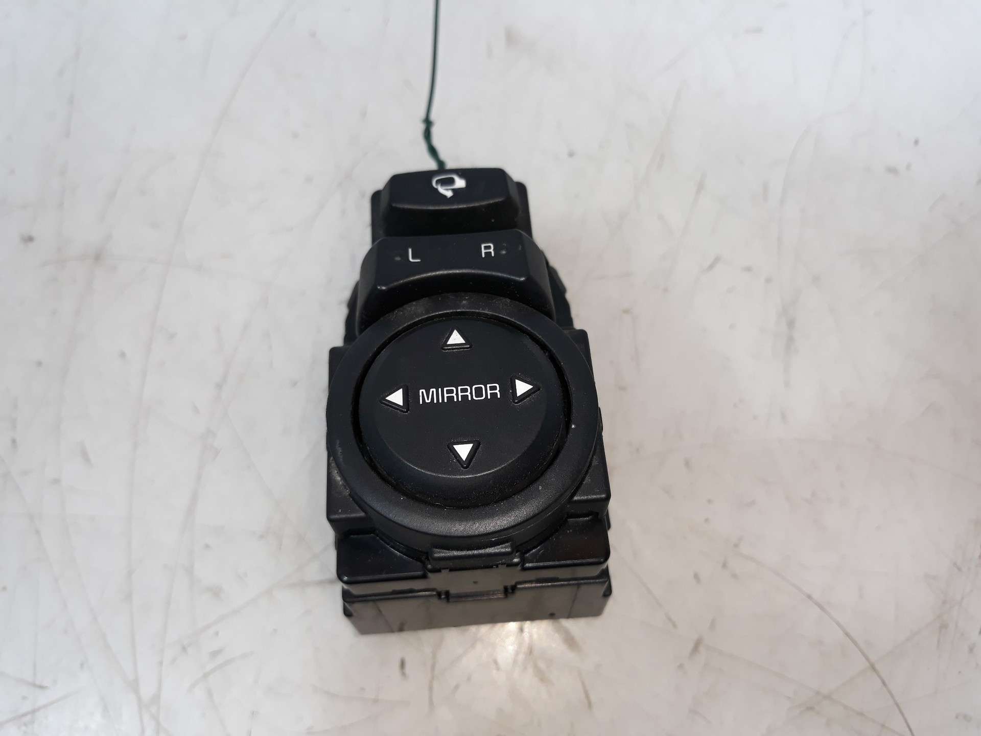 MANDO RETROVISOR KIA STONIC (YBCUV) 2017- (4D64801160 1551819)