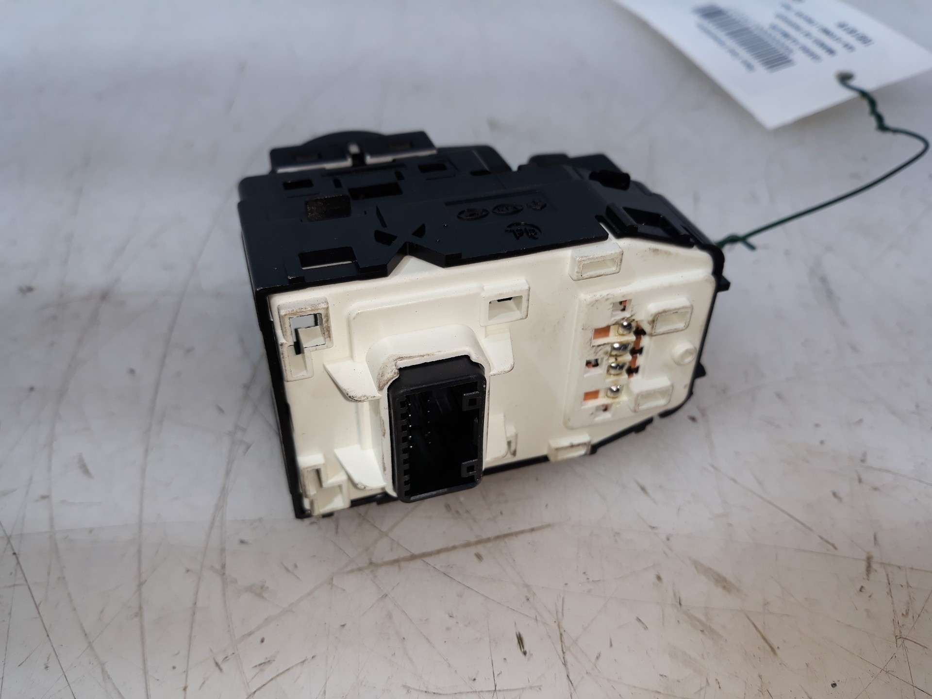 MANDO RETROVISOR KIA STONIC (YBCUV) 2017- (4D64801160 1551819)