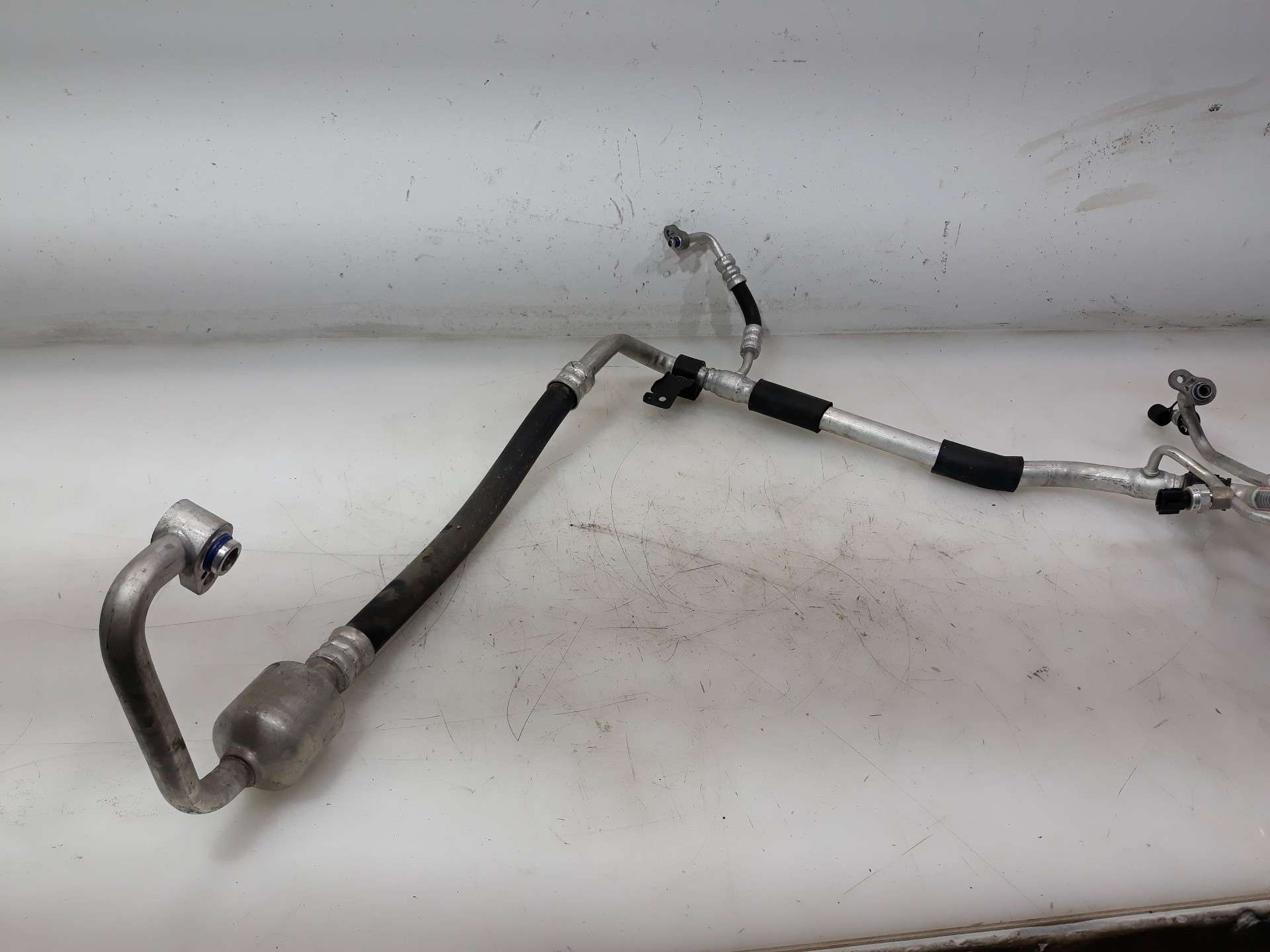 TUBOS AIRE ACONDICIONADO KIA STONIC (YBCUV) 2017- (97762H8450 1551833)