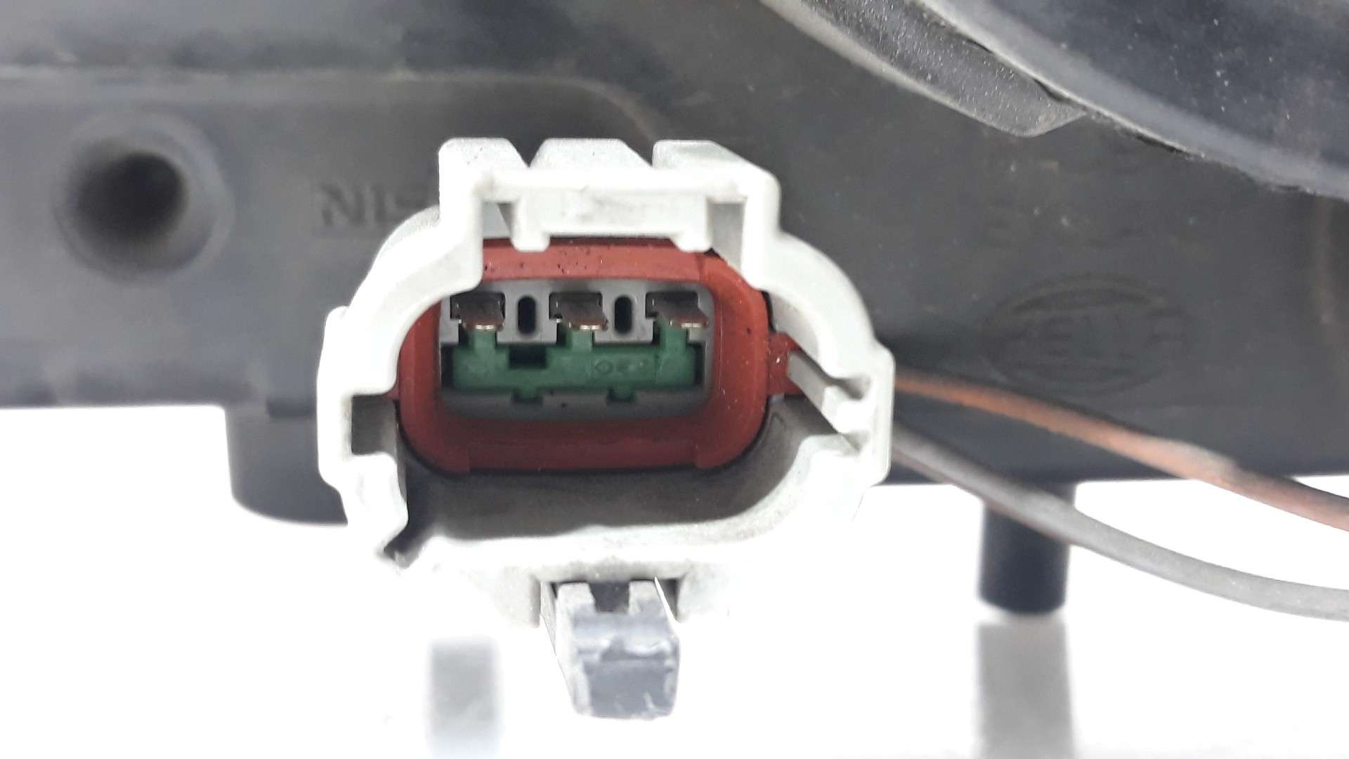 FARO DERECHO NISSAN PRIMERA BERLINA (P12) 2001-2007 (26010AU80B 1552531)