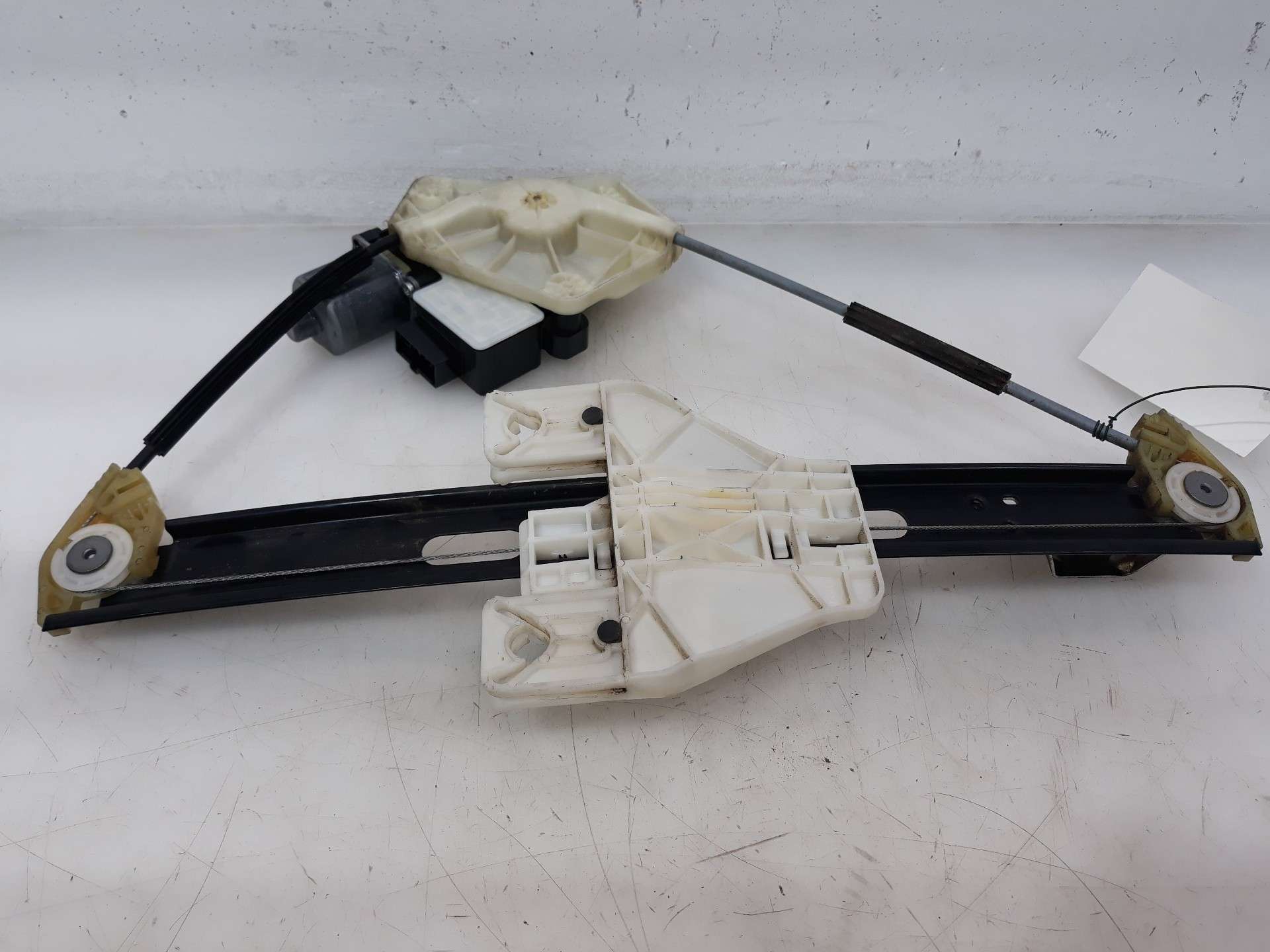 ELEVALUNAS TRASERO DERECHO SEAT LEON (5F1) 2012-2021 (5F4839462D 1502046)