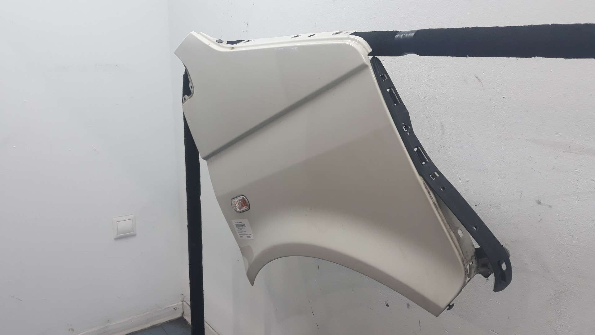 ALETA DELANTERA DERECHA VOLKSWAGEN T5 BUS 2003-2009 (7H0821102E 1555886)