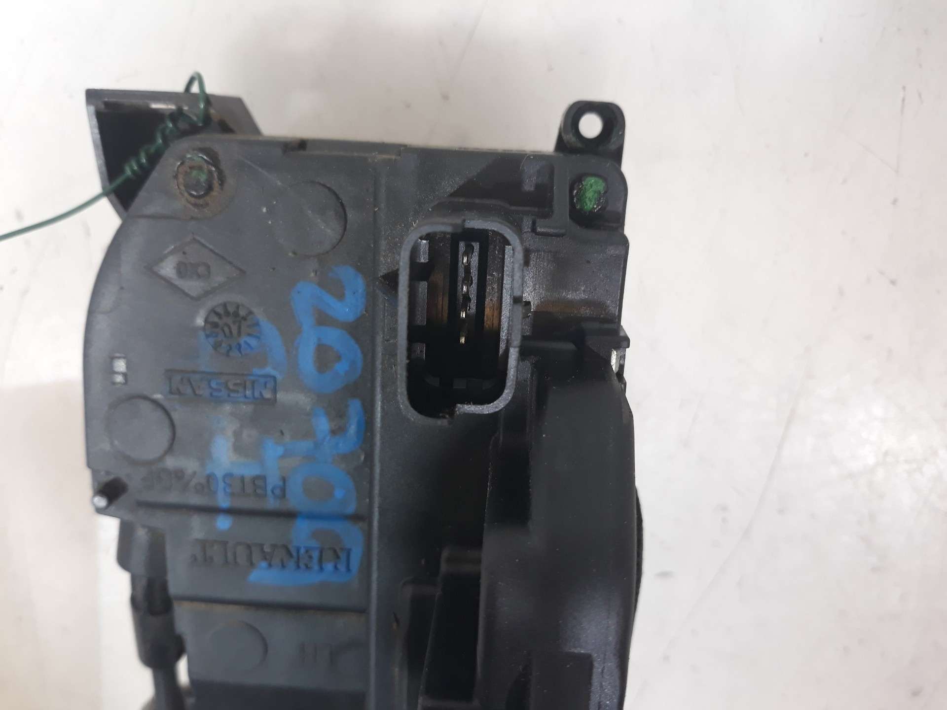 CERRADURA PUERTA DELANTERA IZQUIERDA RENAULT CLIO III 2005-2016 (8200300123 1303875)