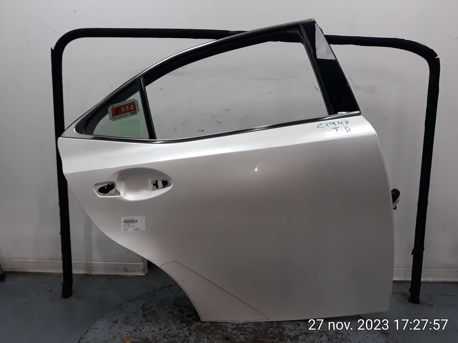 PUERTA TRASERA DERECHA LEXUS IS 2013- (6700353070 1502156)
