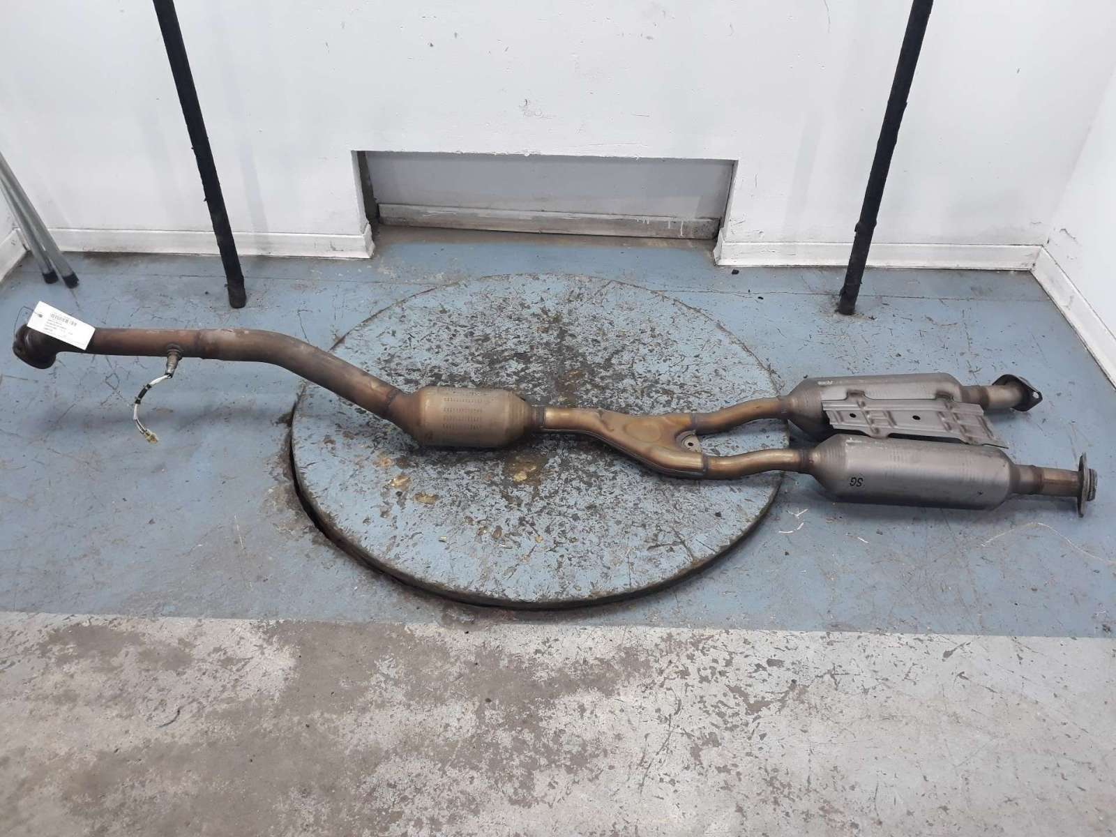 TUBO ESCAPE CENTRAL LEXUS IS 2013- (1741036370 1502174)