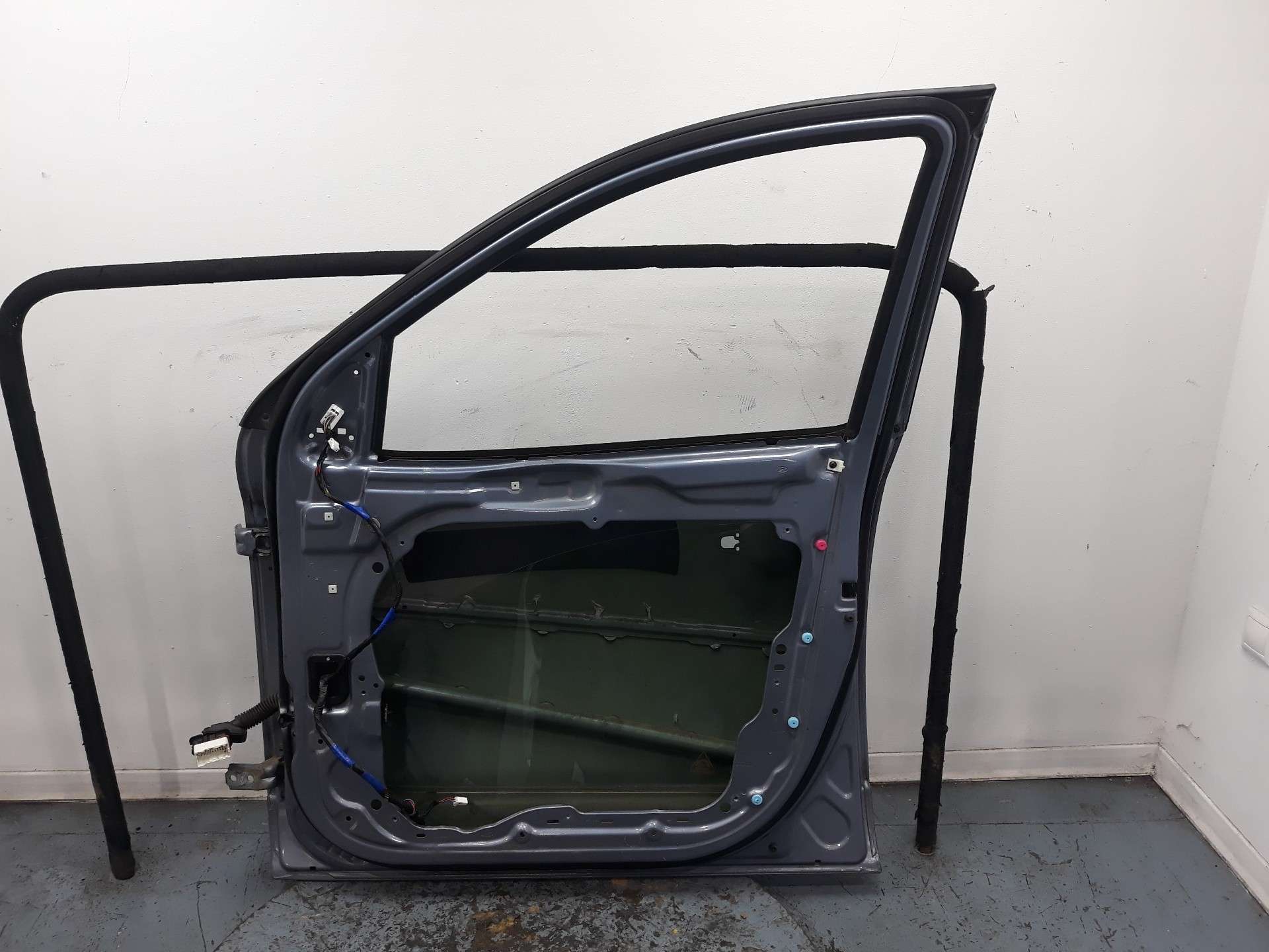 PUERTA DELANTERA DERECHA HYUNDAI ix55 2006- (760043J010 1557538)