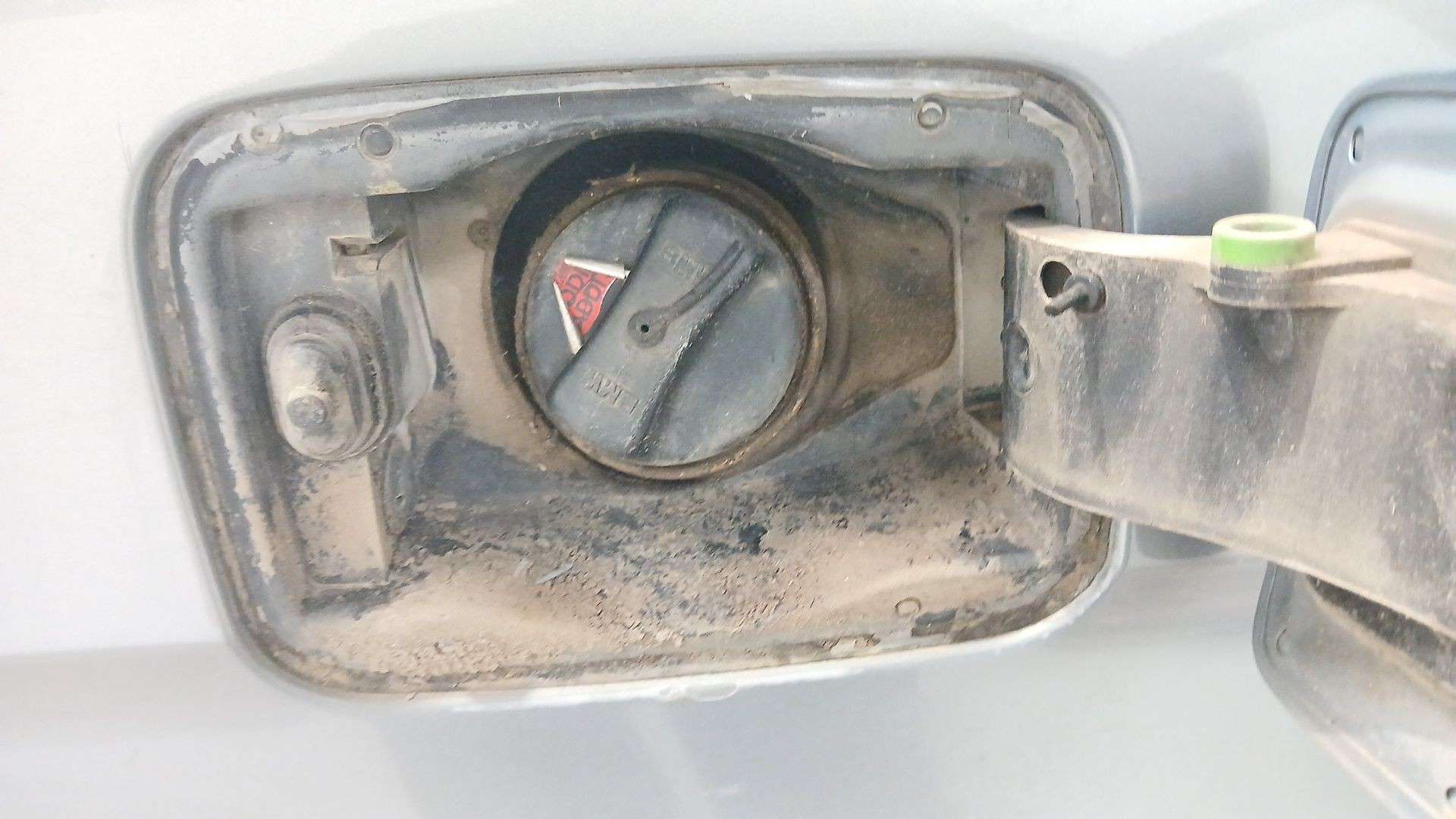 TAPON COMBUSTIBLE BMW 3 (E90) 2004-2012 (16117193381 1706605)