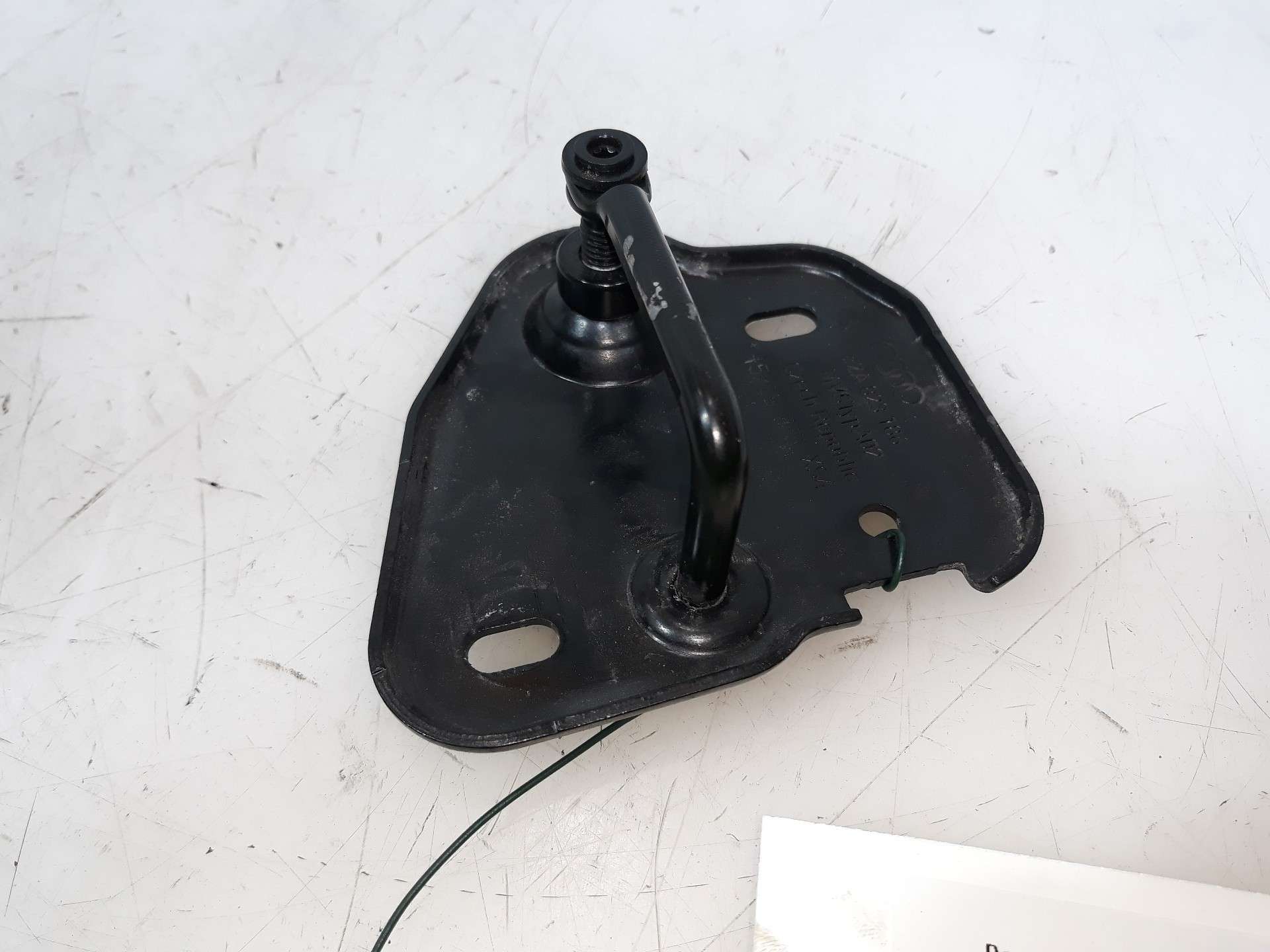 CERRADURA CAPOT FORD FOCUS LIM. 2014-2018 (82A823186 1558416)