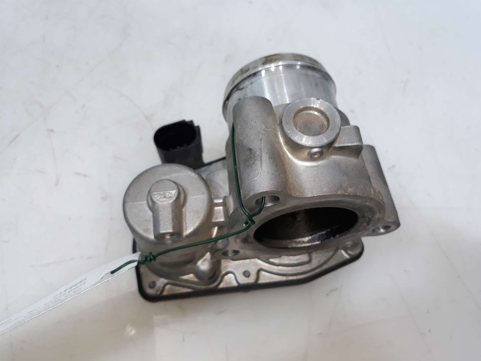 CAJA MARIPOSA FORD FOCUS LIM. 2014-2018 (CM5G9F991FC 1558417)