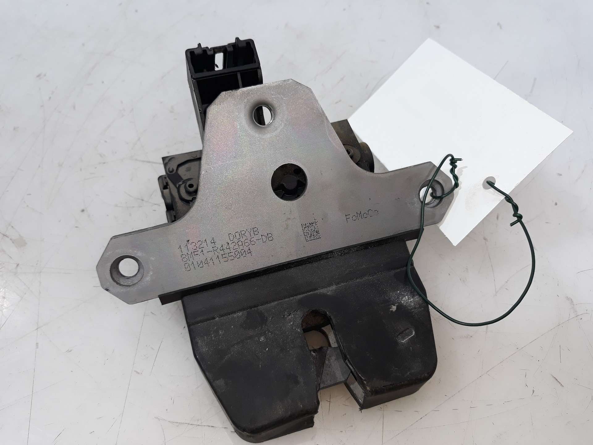 CERRADURA MALETERO / PORTON FORD FOCUS LIM. 2014-2018 (8M51R442A66DB 1558424)