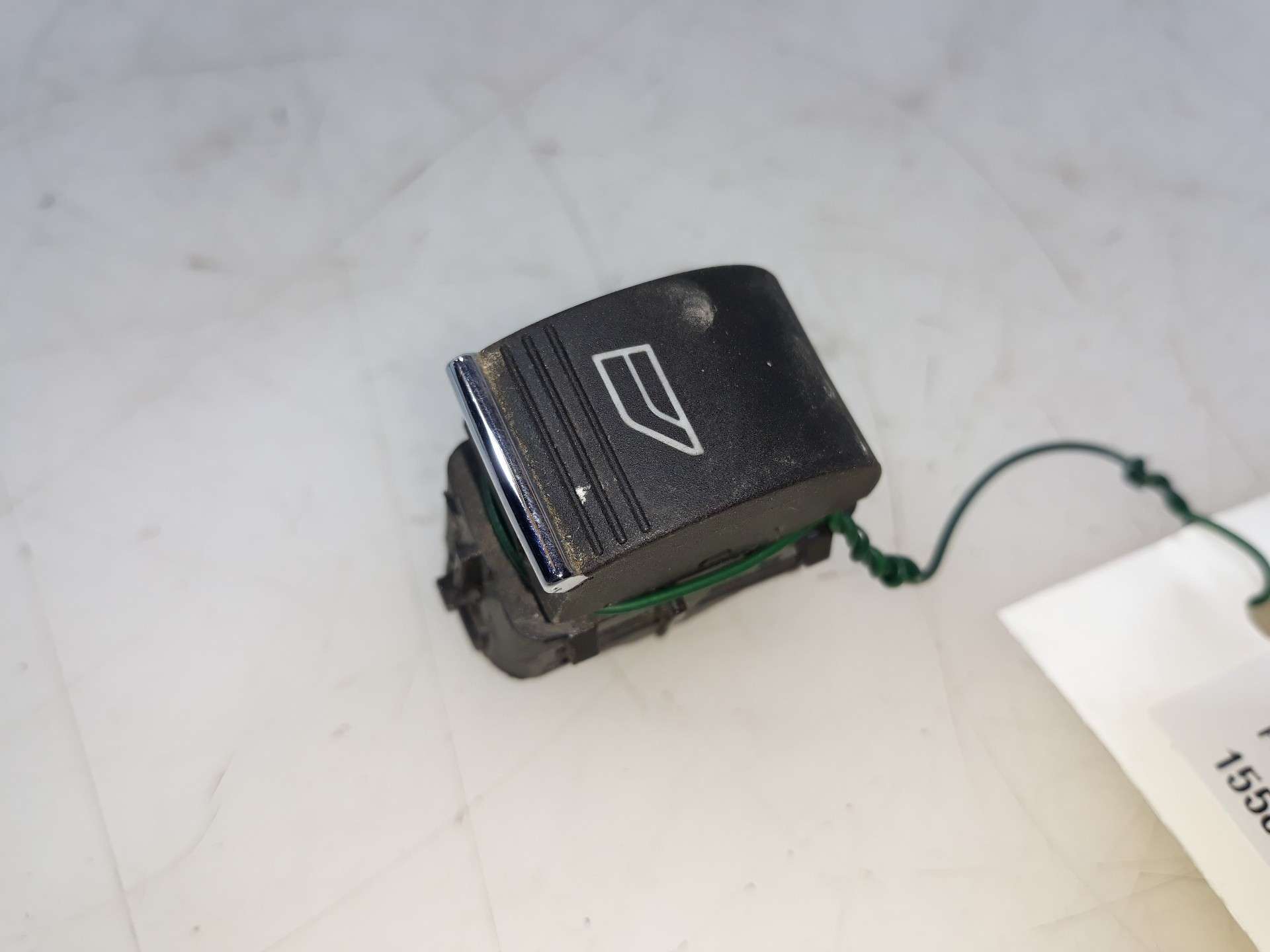 MANDO ELEVALUNAS DELANTERO DERECHO FORD FOCUS LIM. 2014-2018 (BM5T14529AC 1558442)