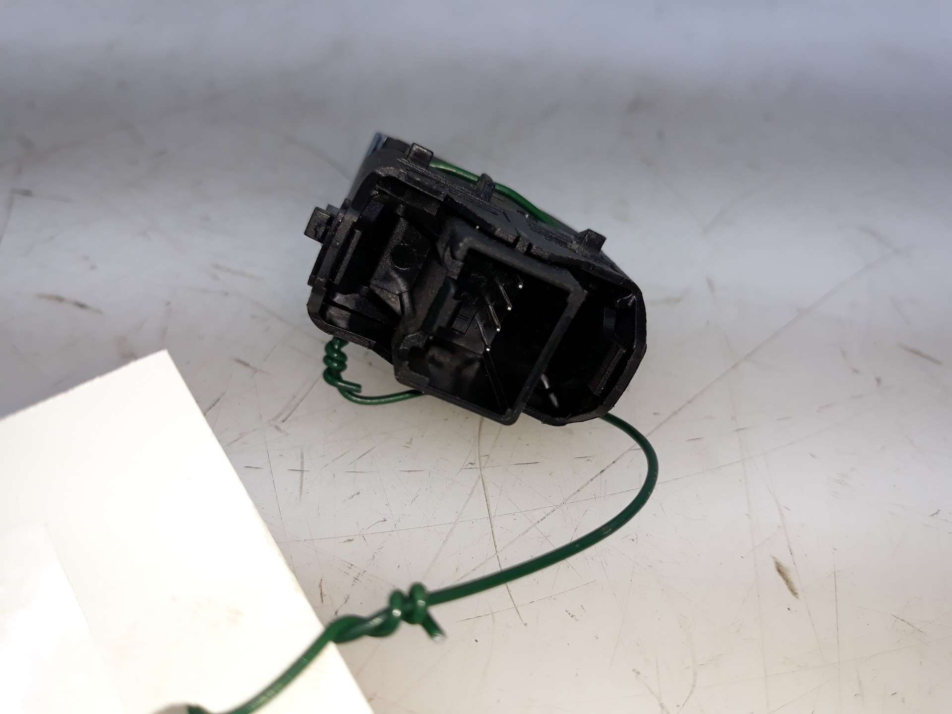 MANDO ELEVALUNAS TRASERO DERECHO FORD FOCUS LIM. 2014-2018 (BM5T14529AC 1558444)