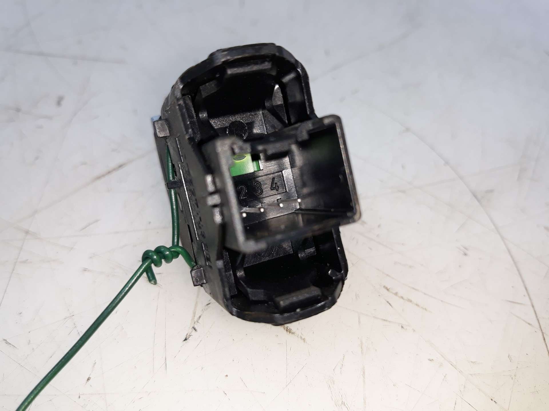 MANDO ELEVALUNAS TRASERO IZQUIERDO FORD FOCUS LIM. 2014-2018 (BM5T14529AC 1558445)