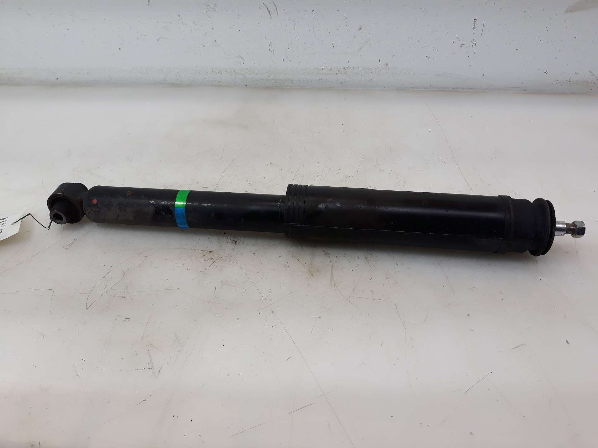 AMORTIGUADOR TRASERO IZQUIERDO TOYOTA AVENSIS Station Wagon (_T27_) 2008-2018 (6896005090 1505429)