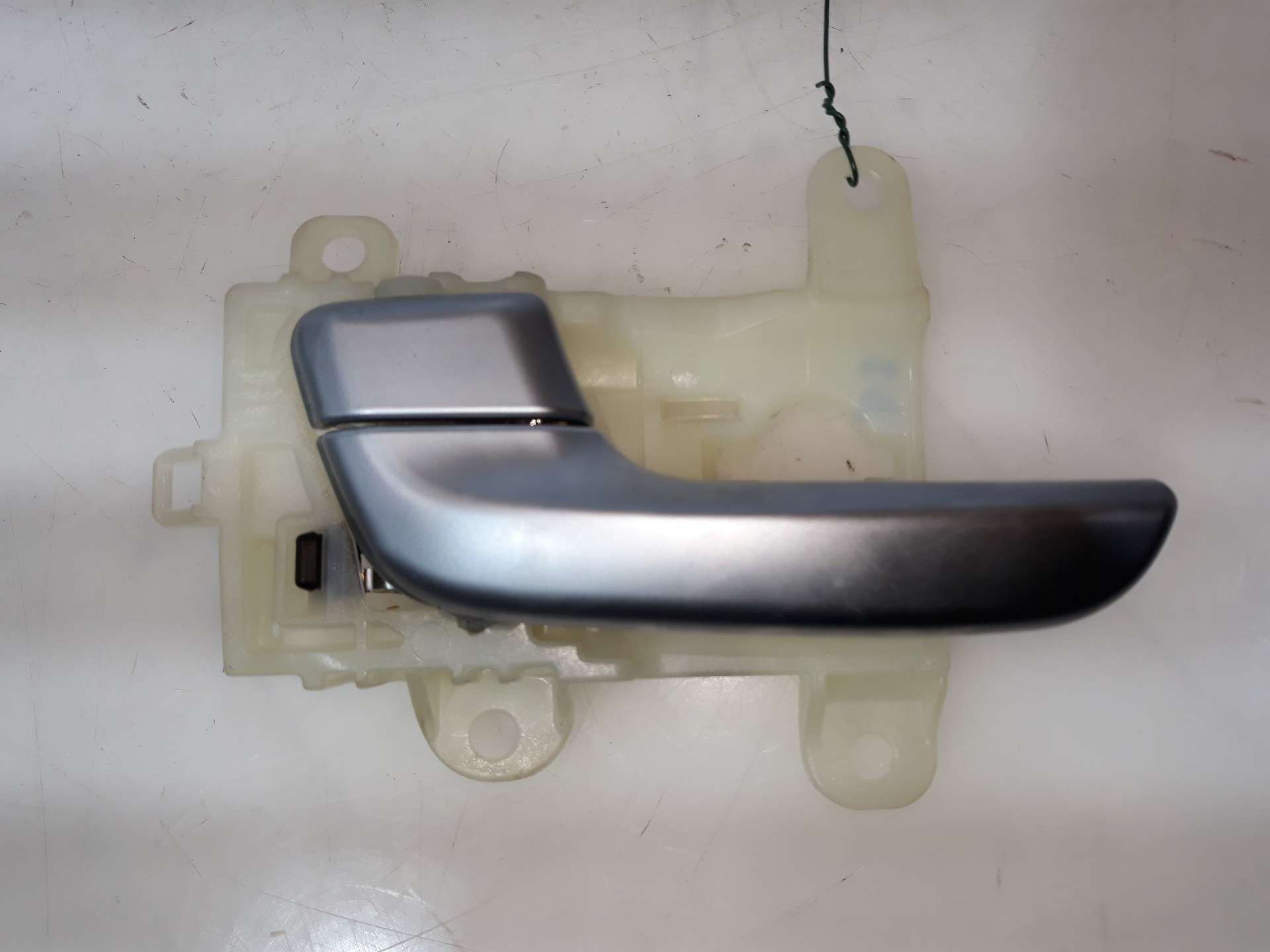 MANETA INTERIOR DELANTERA IZQUIERDA KIA NIRO I (DE) 2016- (82610G5010 1405851)