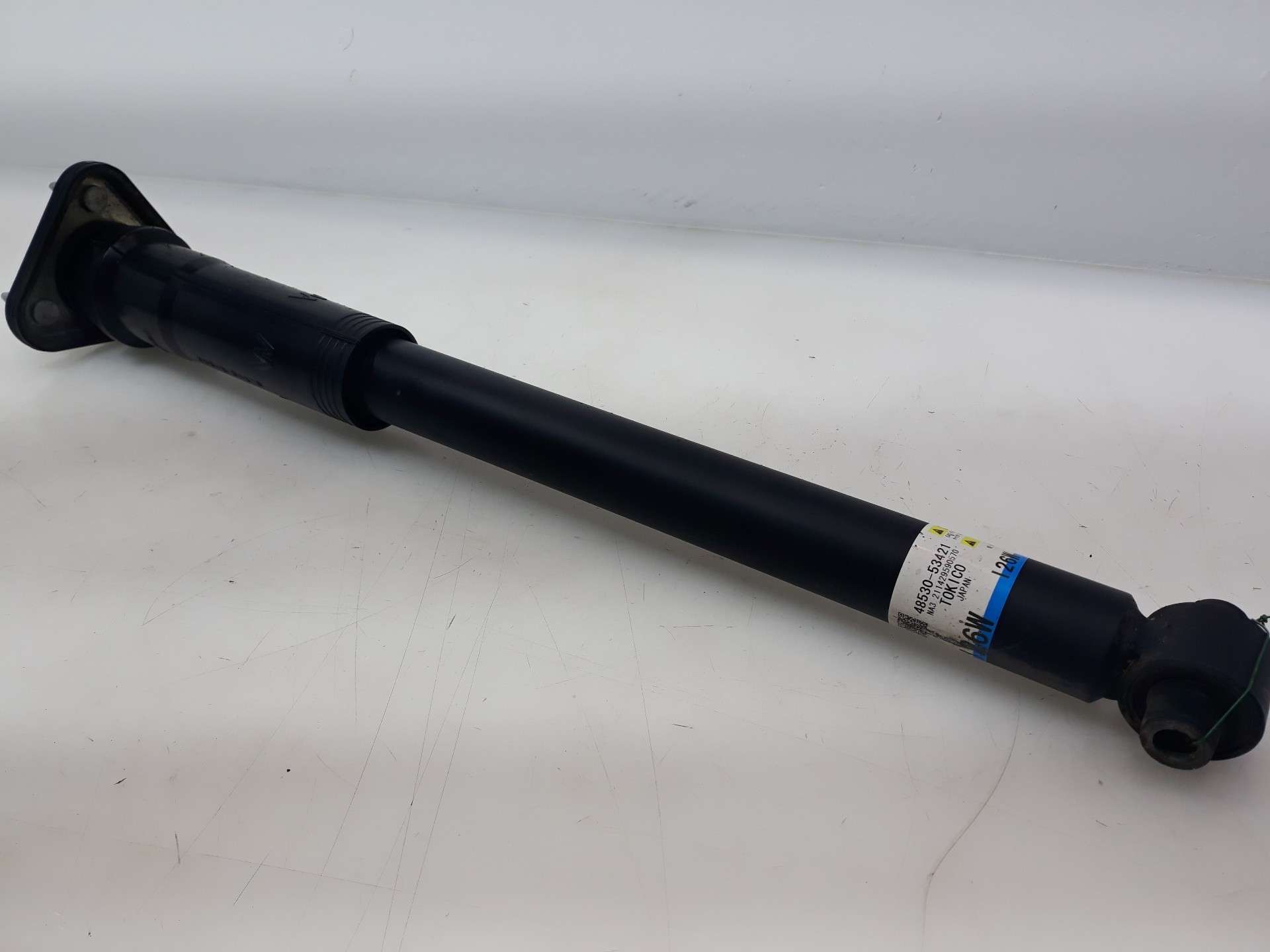 AMORTIGUADOR TRASERO DERECHO LEXUS IS 2013- (4853053421 1508007)