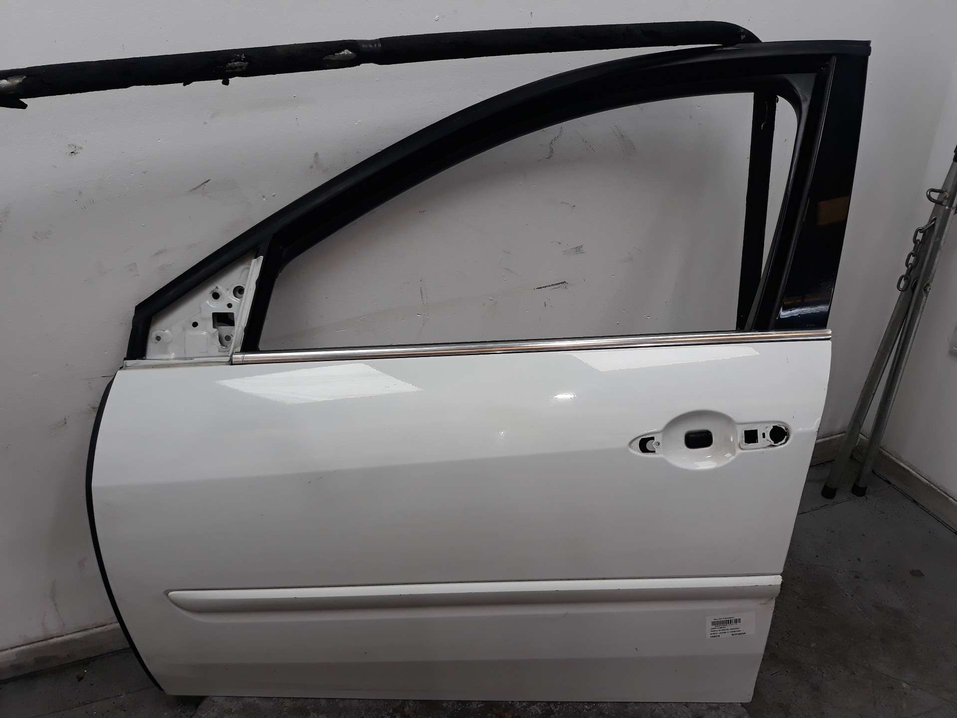 PUERTA DELANTERA IZQUIERDA RENAULT LAGUNA III 2007-2016 (801010025R 1428378)