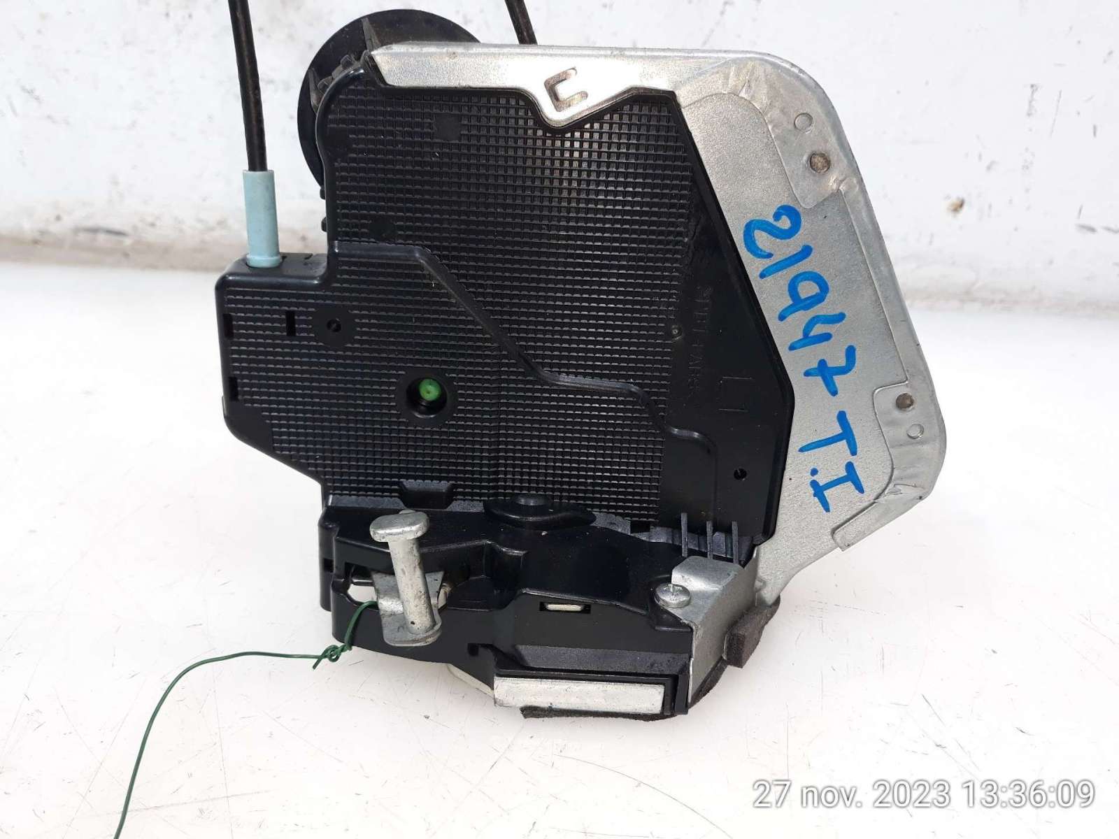 CERRADURA PUERTA TRASERA IZQUIERDA LEXUS IS 2013- (6906053040 1508030)