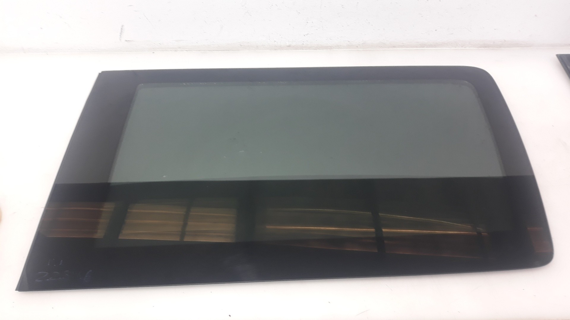 LUNA CUSTODIA TRASERA DERECHA VOLKSWAGEN T5 BUS 2003-2009 (7H1845332P 1564692)