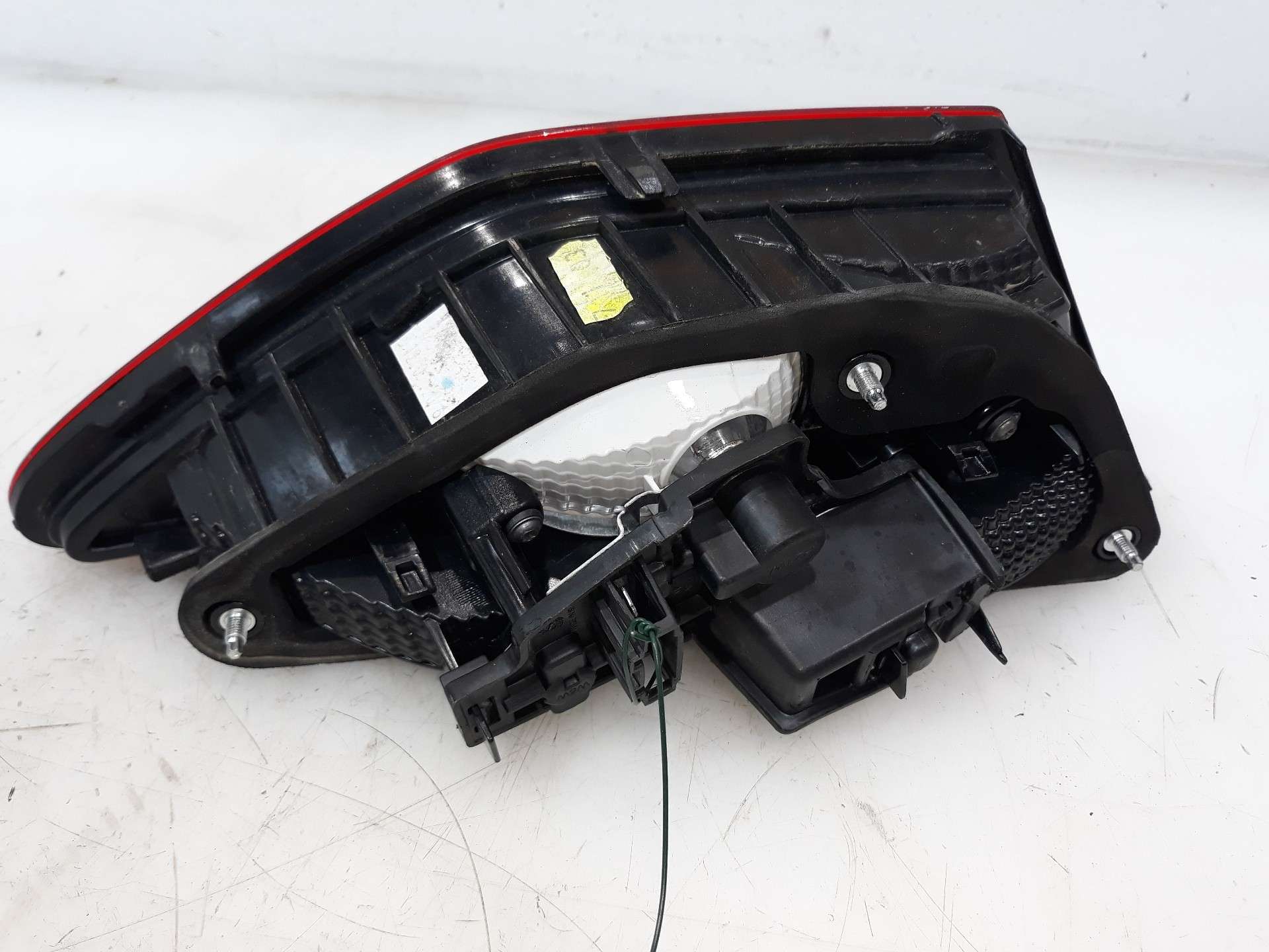 PILOTO TRASERO DERECHO INTERIOR SEAT LEON (5F1) 2012-2021 (5F0945094L 1508233)