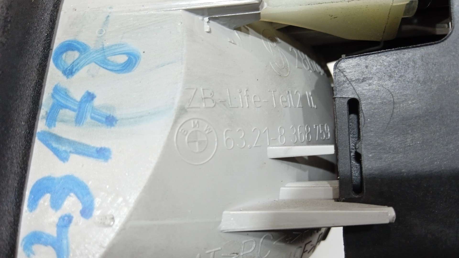 PILOTO TRASERO IZQUIERDO INTERIOR BMW SERIE 3 TOURING (E46) 1999-2006 (63218368759 1661146)