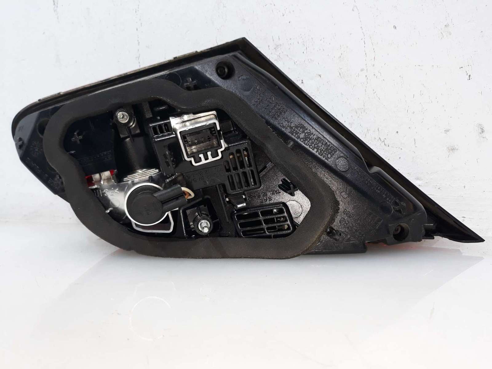 PILOTO TRASERO DERECHO INTERIOR VOLKSWAGEN CC B7 (358) 2011-2016 (3C8945308S 1435856)