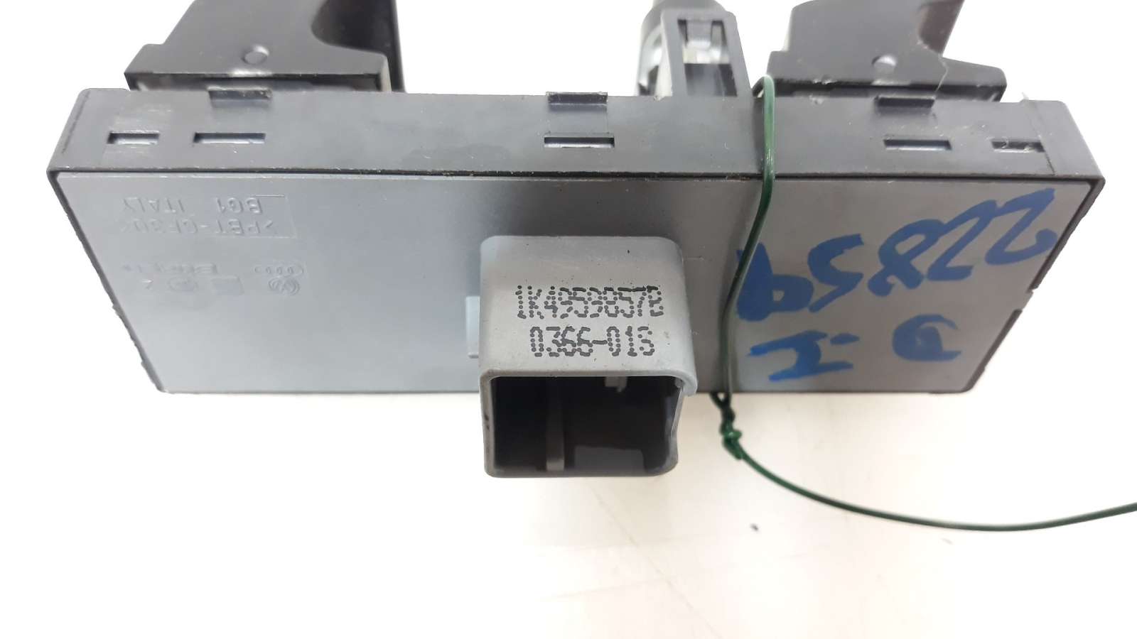 MANDO ELEVALUNAS DELANTERO IZQUIERDO VOLKSWAGEN CC (358) 2011-2016 (1K4959857BREH 1618934)