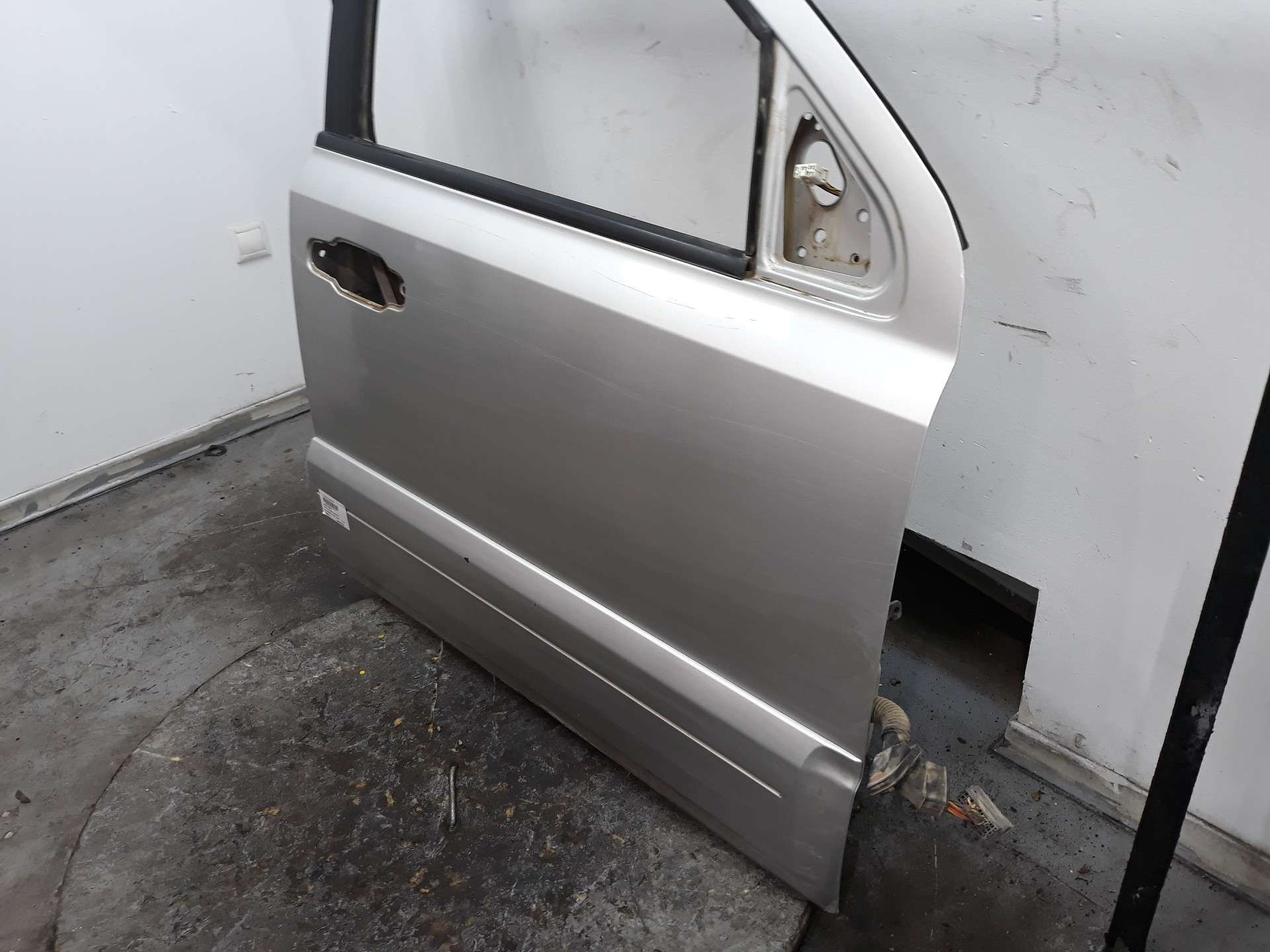 PUERTA DELANTERA DERECHA KIA SORENTO 2002-2010 (760043E100 1445731)
