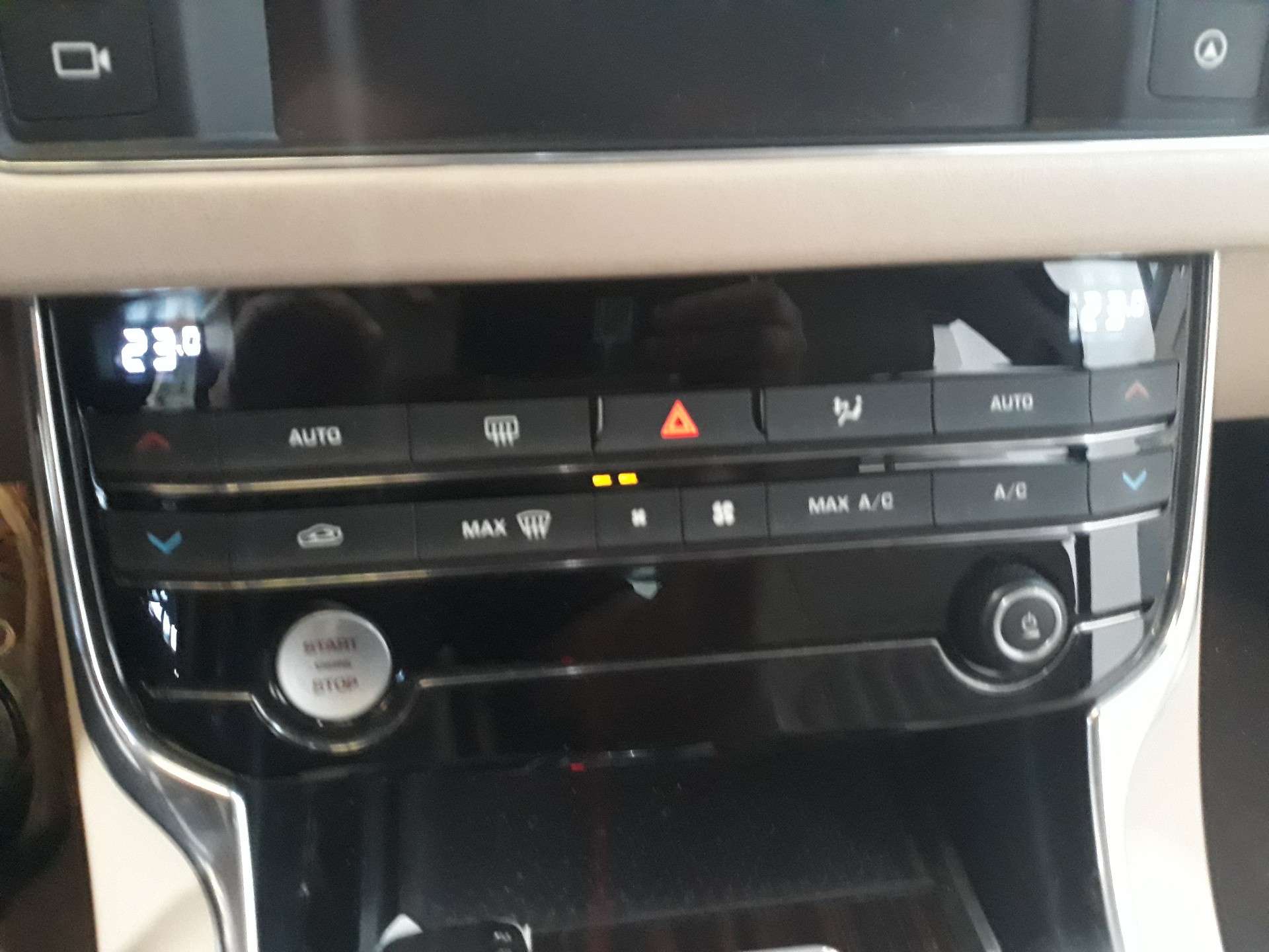 MANDO CLIMATIZADOR JAGUAR XF II (X260) 2015- (GX6318C858ASD 1510470)