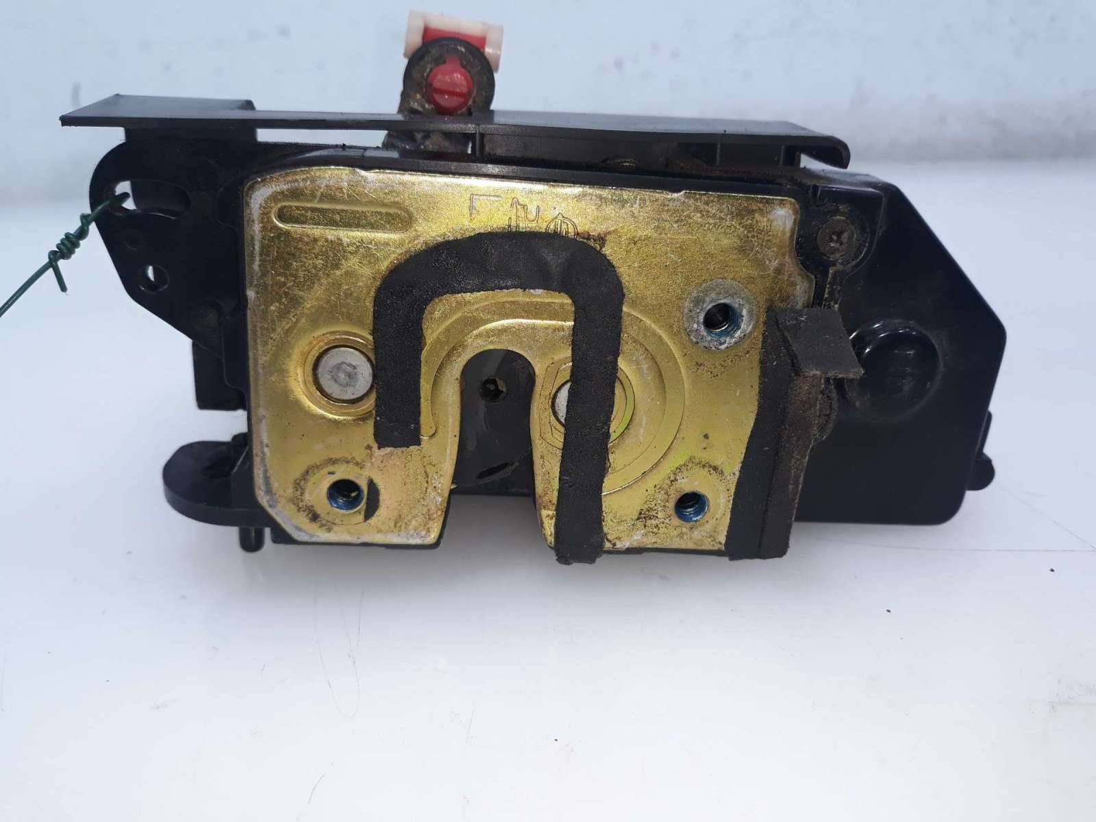 CERRADURA PUERTA TRASERA IZQUIERDA SSANGYONG KYRON 2005-2011 (7131009005 1567136)