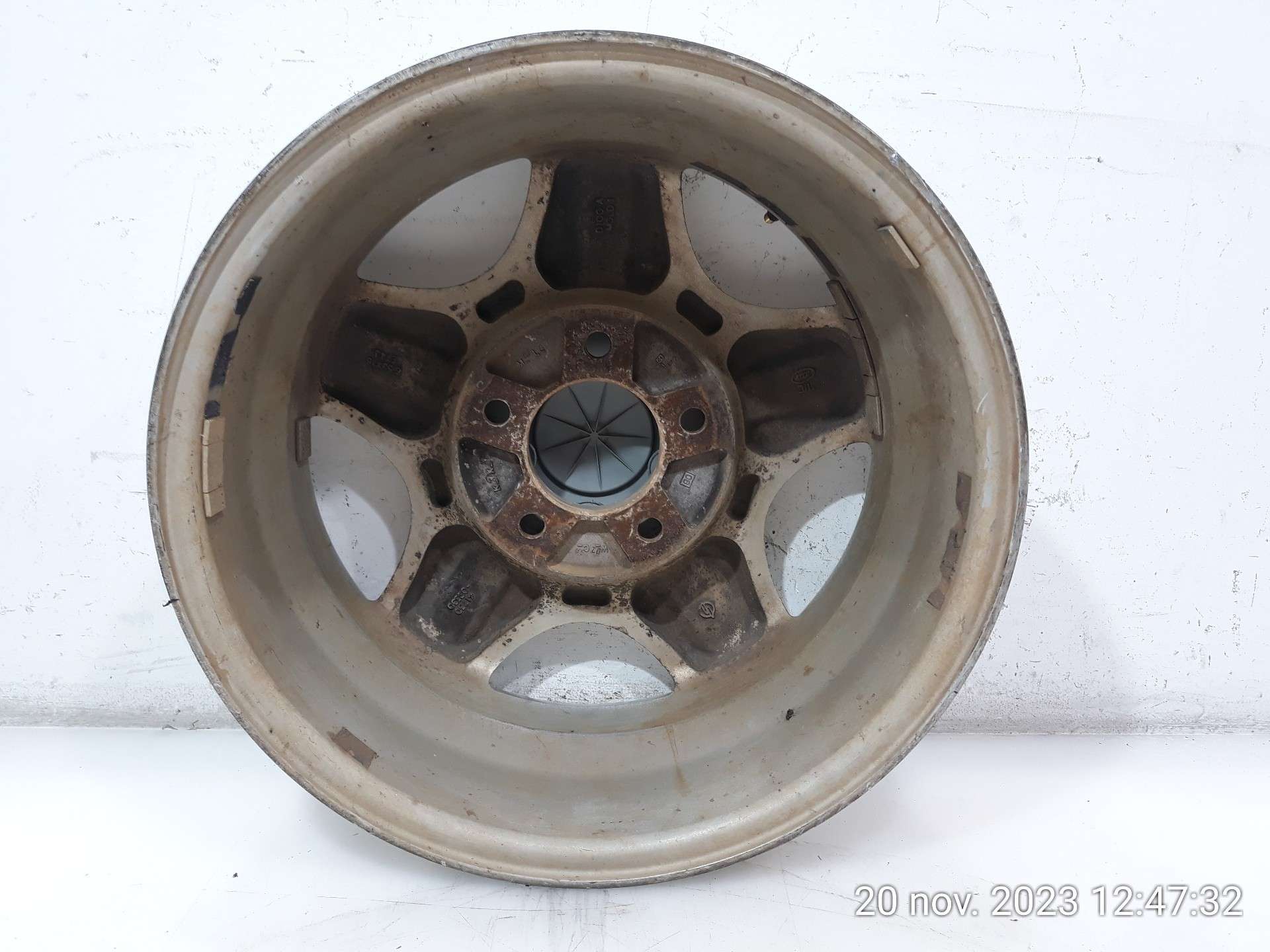 LLANTA SSANGYONG KYRON 2005-2011 (4173009330 1567148)