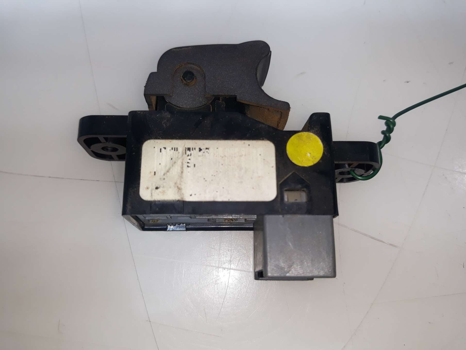 MANDO ELEVALUNAS TRASERO DERECHO SSANGYONG KYRON 2005-2011 (202005301 1567152)