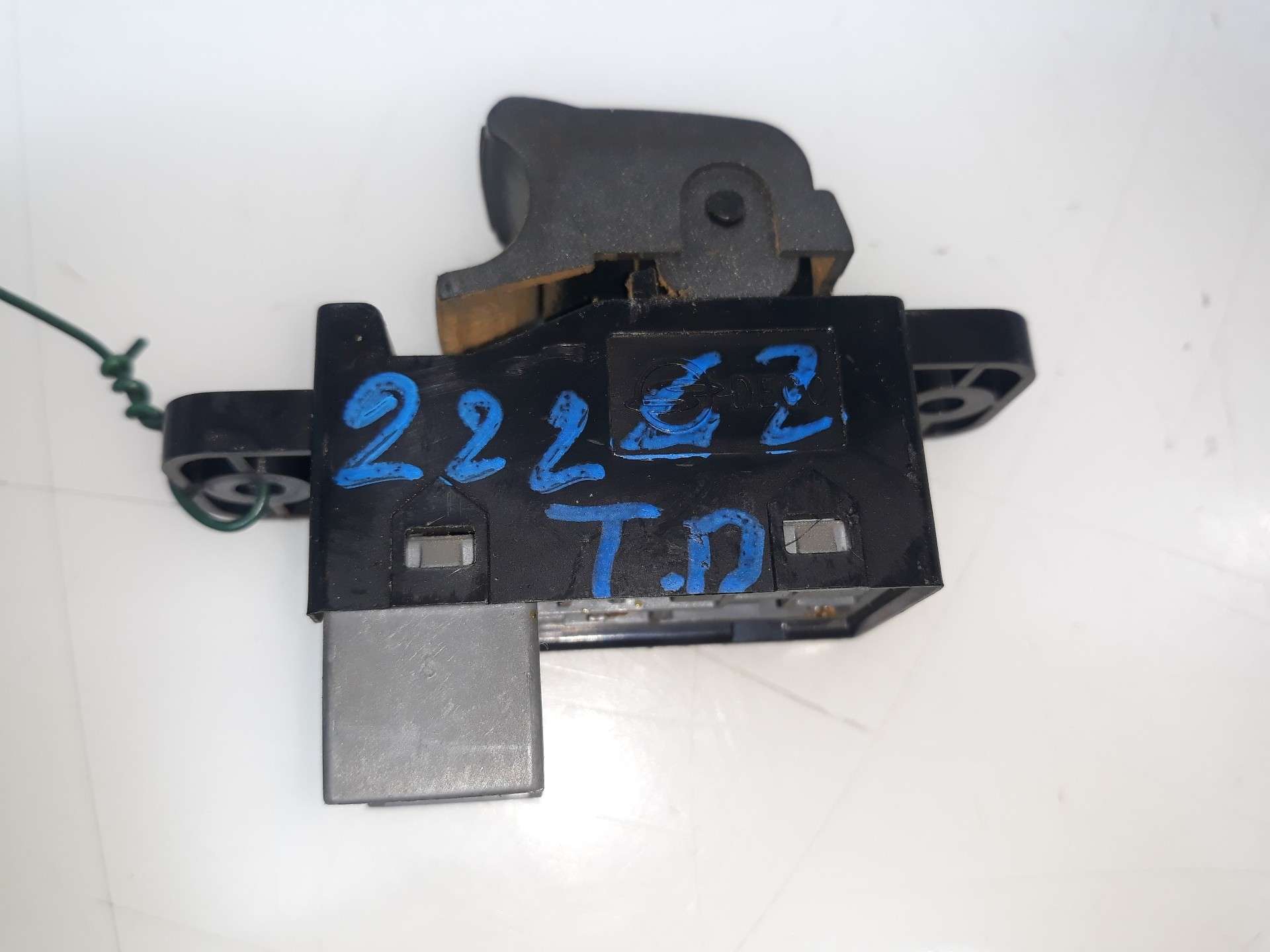 MANDO ELEVALUNAS TRASERO DERECHO SSANGYONG KYRON 2005-2011 (202005301 1567152)