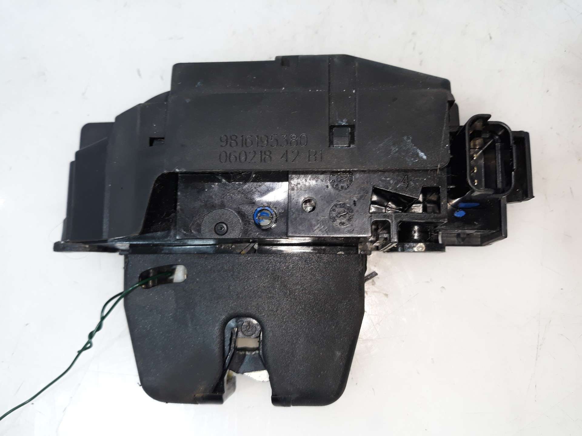 CERRADURA MALETERO / PORTON PEUGEOT 308 2013- (9816195380 1449775)