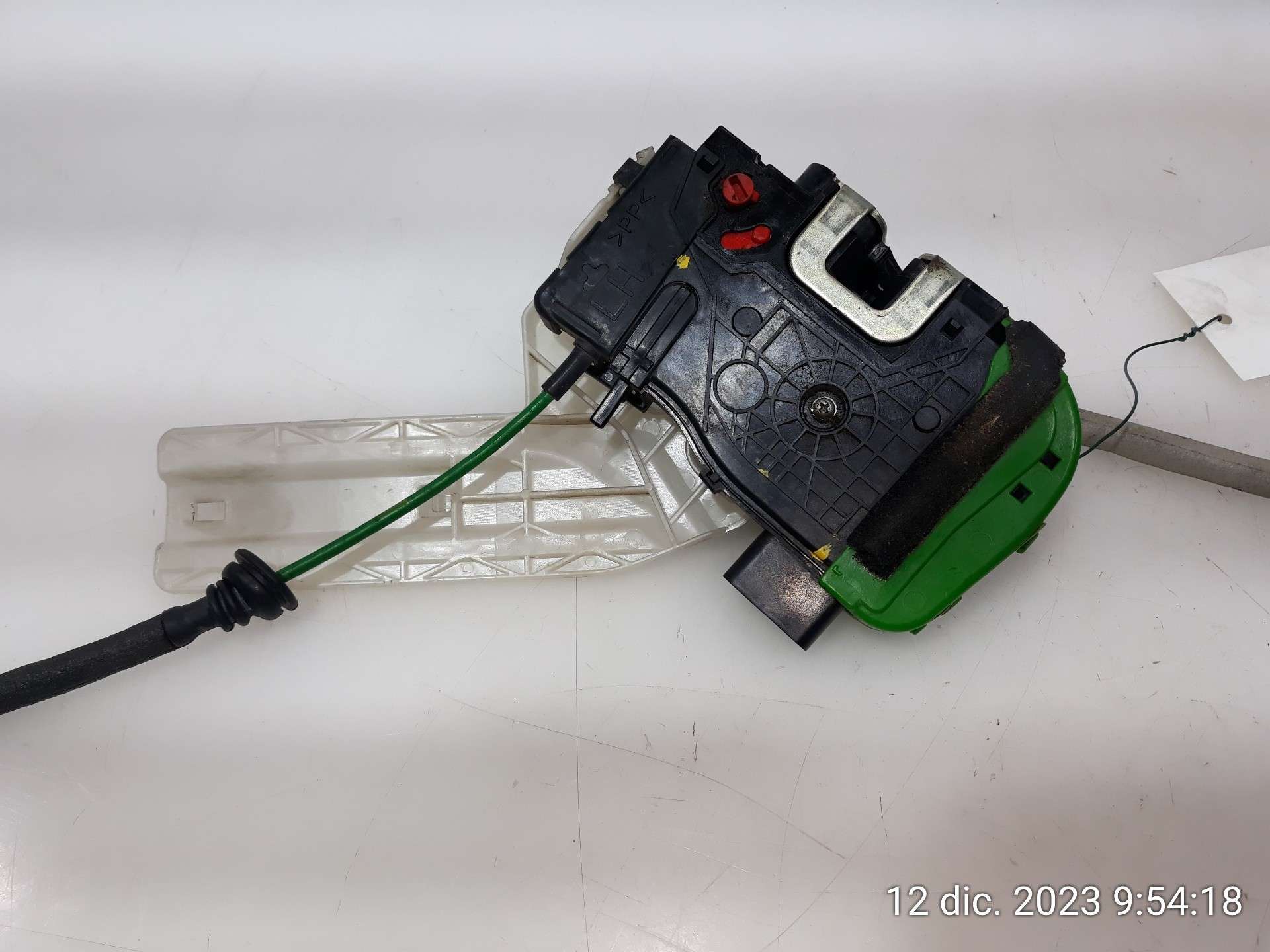 CERRADURA PUERTA TRASERA IZQUIERDA HYUNDAI i40 I (VF) 2012-2019 (814103Z000 1568057)