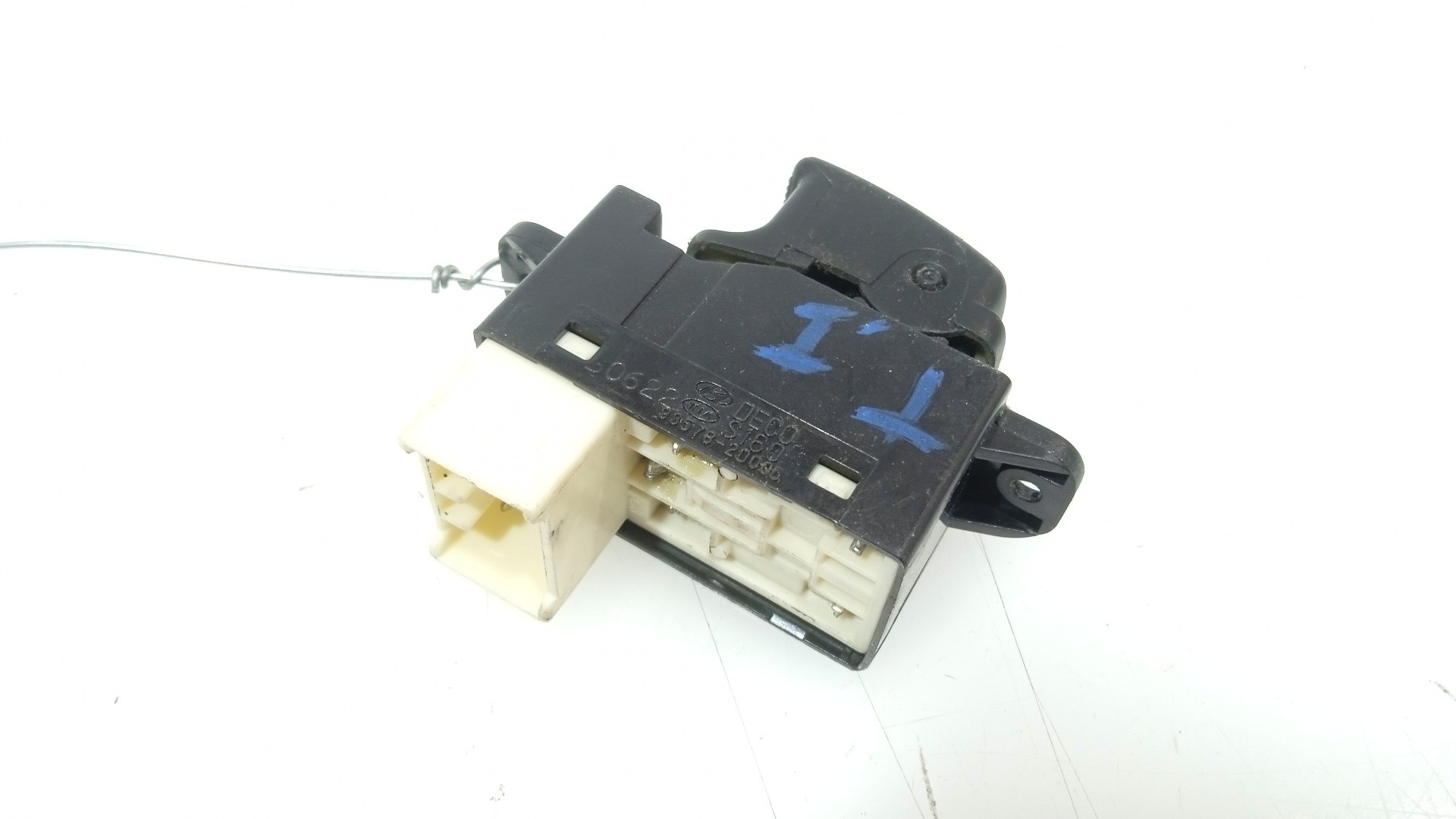 MANDO ELEVALUNAS TRASERO IZQUIERDO HYUNDAI TERRACAN (HP) 2001-2008 (93501H1310CO 1665744)