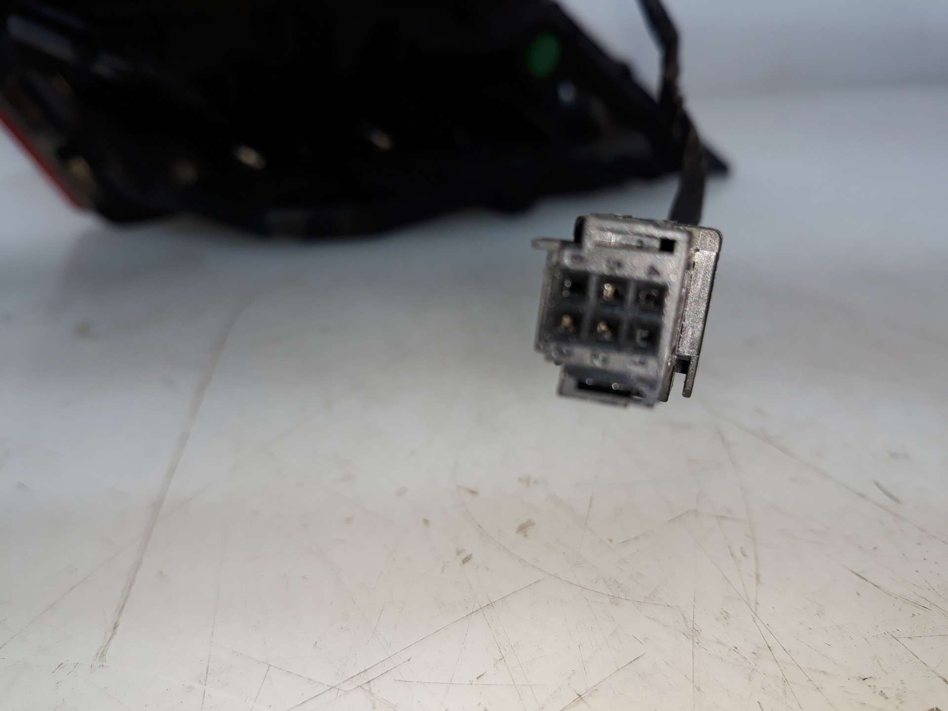 PILOTO TRASERO IZQUIERDO INTERIOR PEUGEOT 308 2013- (9677818380 1450716)