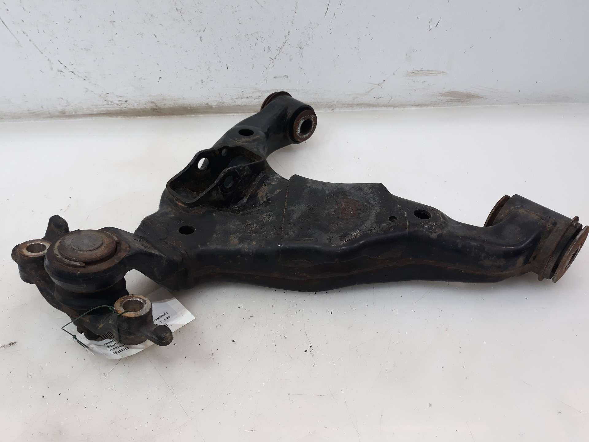 BRAZO SUSPENSION INFERIOR DELANTERO IZQUIERDO TOYOTA LAND CRUISER (J15) 2009-2017 (4806960050 1522803)