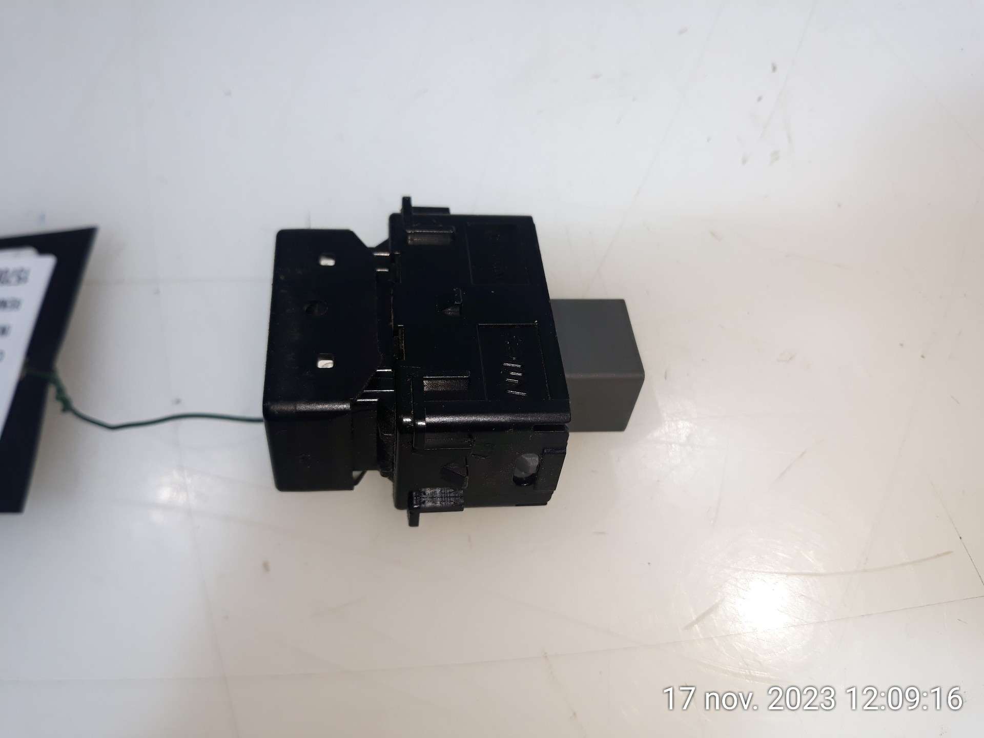 INTERRUPTOR RENAULT KOLEOS 2008-2015 (255350977R 1570690)