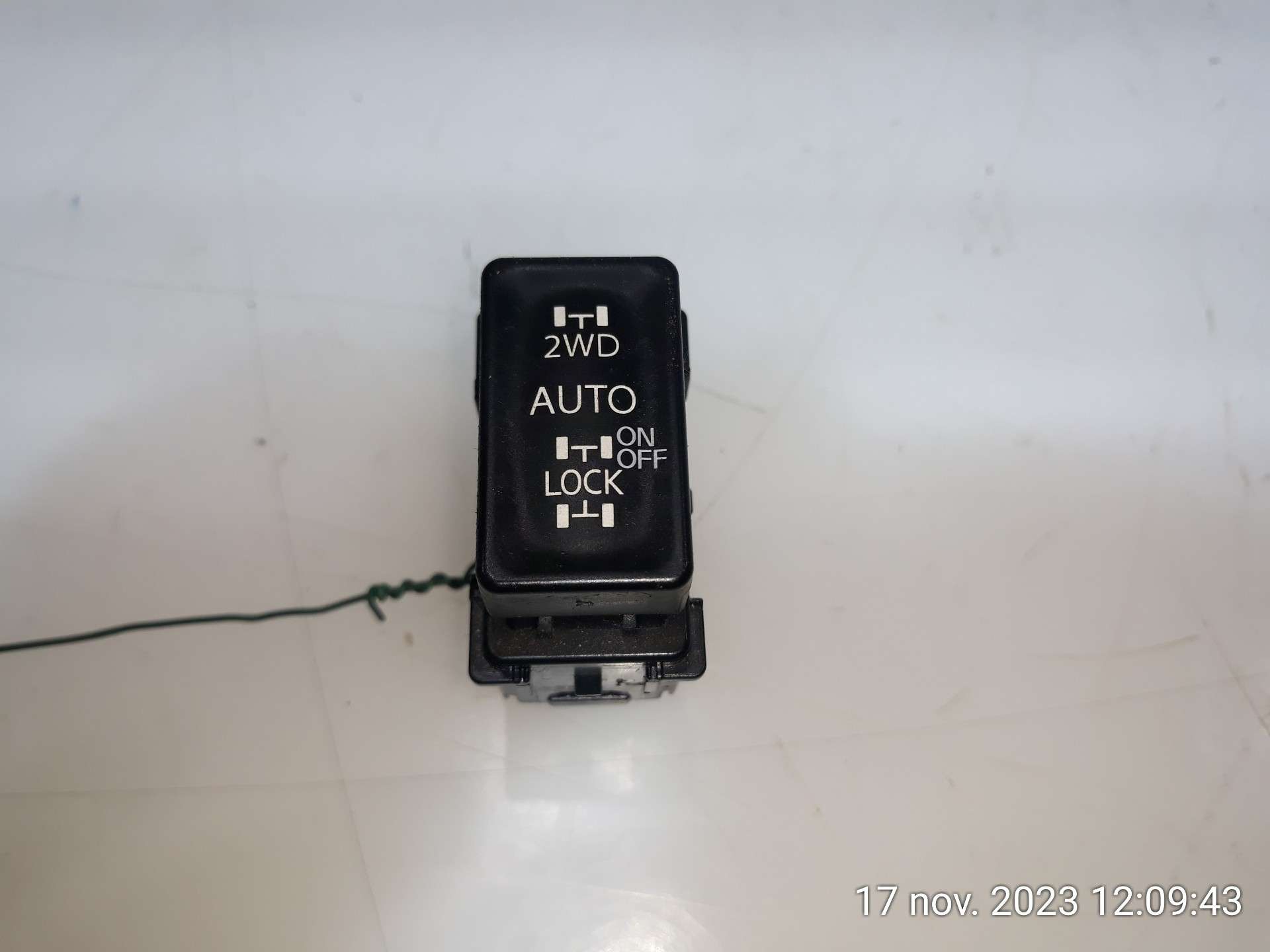 INTERRUPTOR RENAULT KOLEOS 2008-2015 (255350977R 1570690)