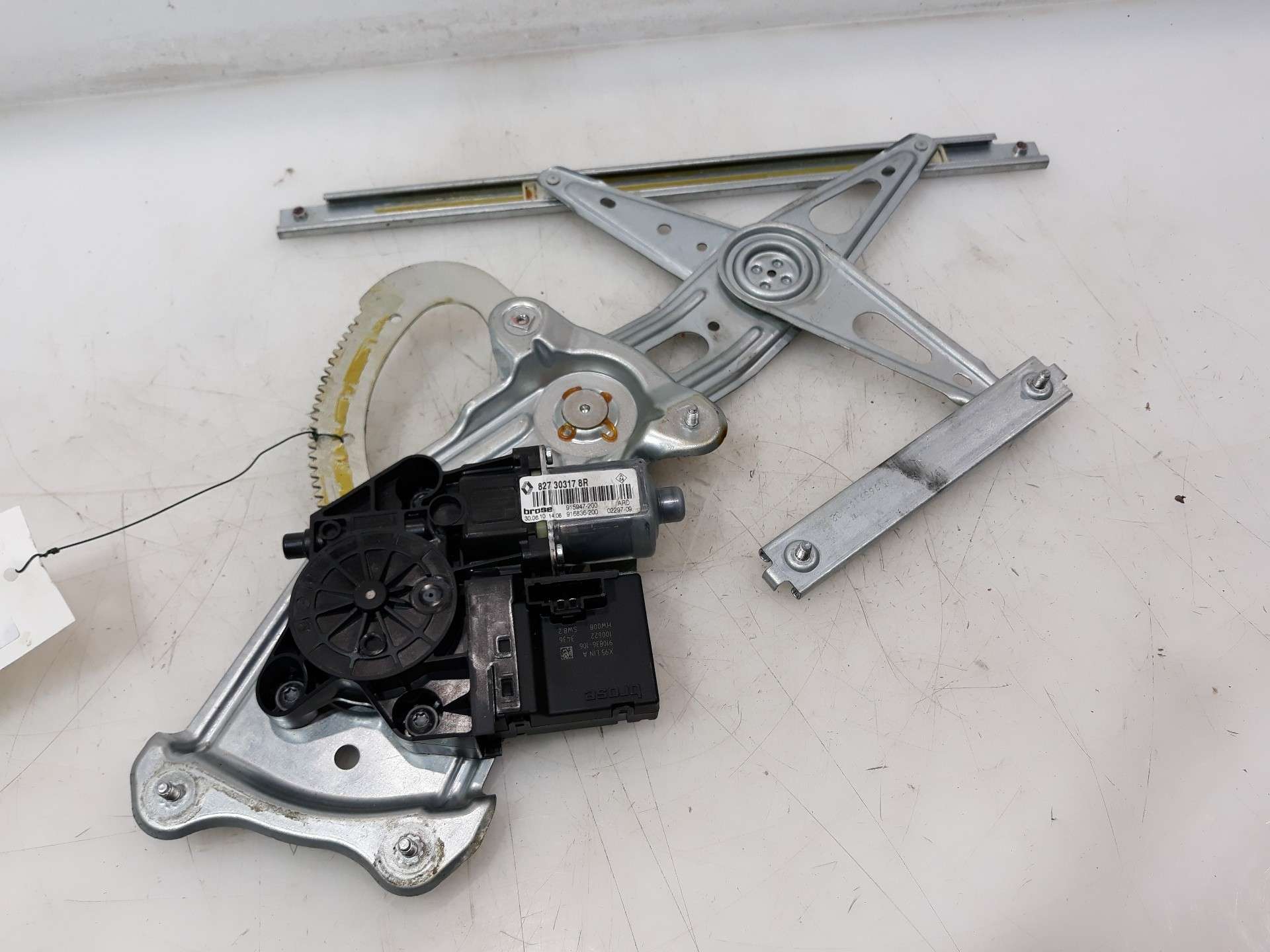 ELEVALUNAS TRASERO DERECHO RENAULT SCENIC III 2009-2016 (827303178R 1515635)