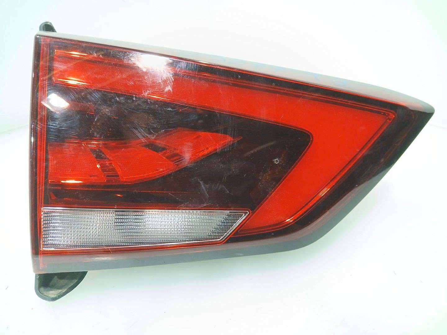 PILOTO TRASERO IZQUIERDO INTERIOR MG ZS SUV (AZS1) 2017- (10571683 1687136)