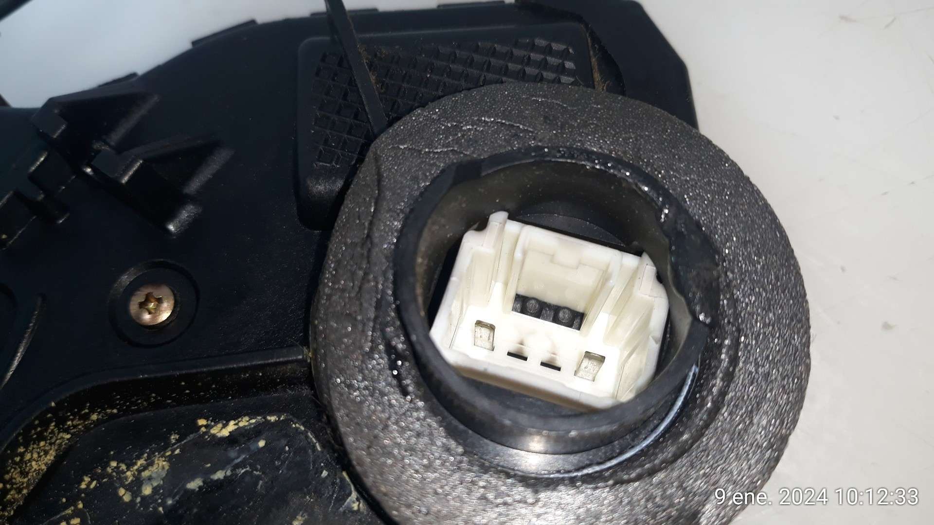 CERRADURA PUERTA DELANTERA DERECHA TOYOTA COROLLA (E12) 2001-2007 (6903002162 1572217)