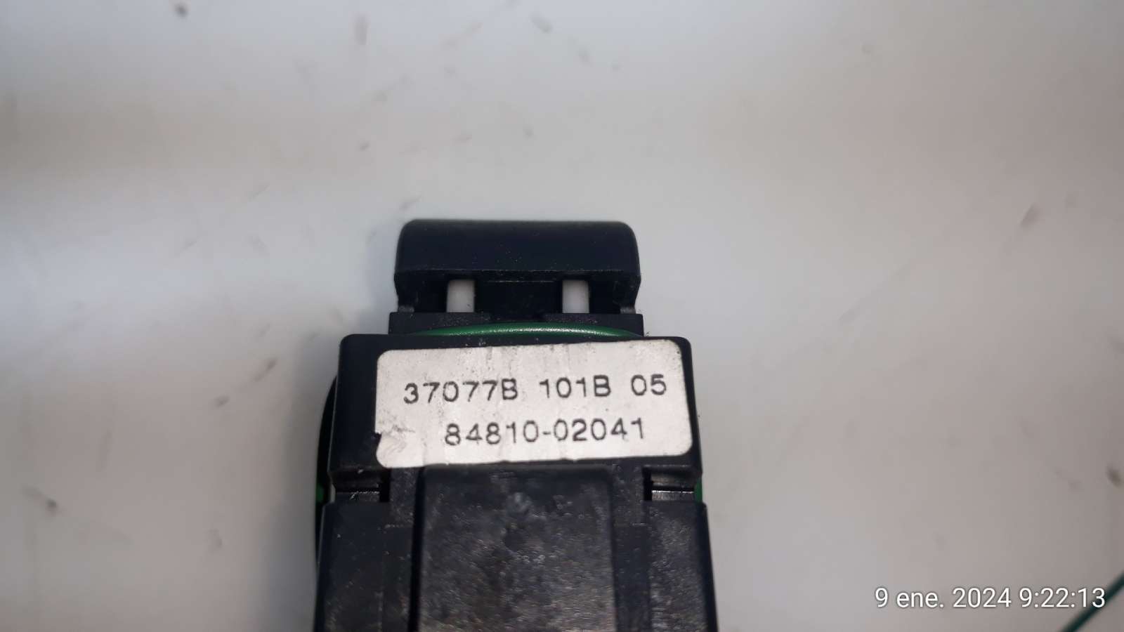 MANDO ELEVALUNAS DELANTERO DERECHO TOYOTA COROLLA (E12) 2001-2007 (8481002041 1572234)