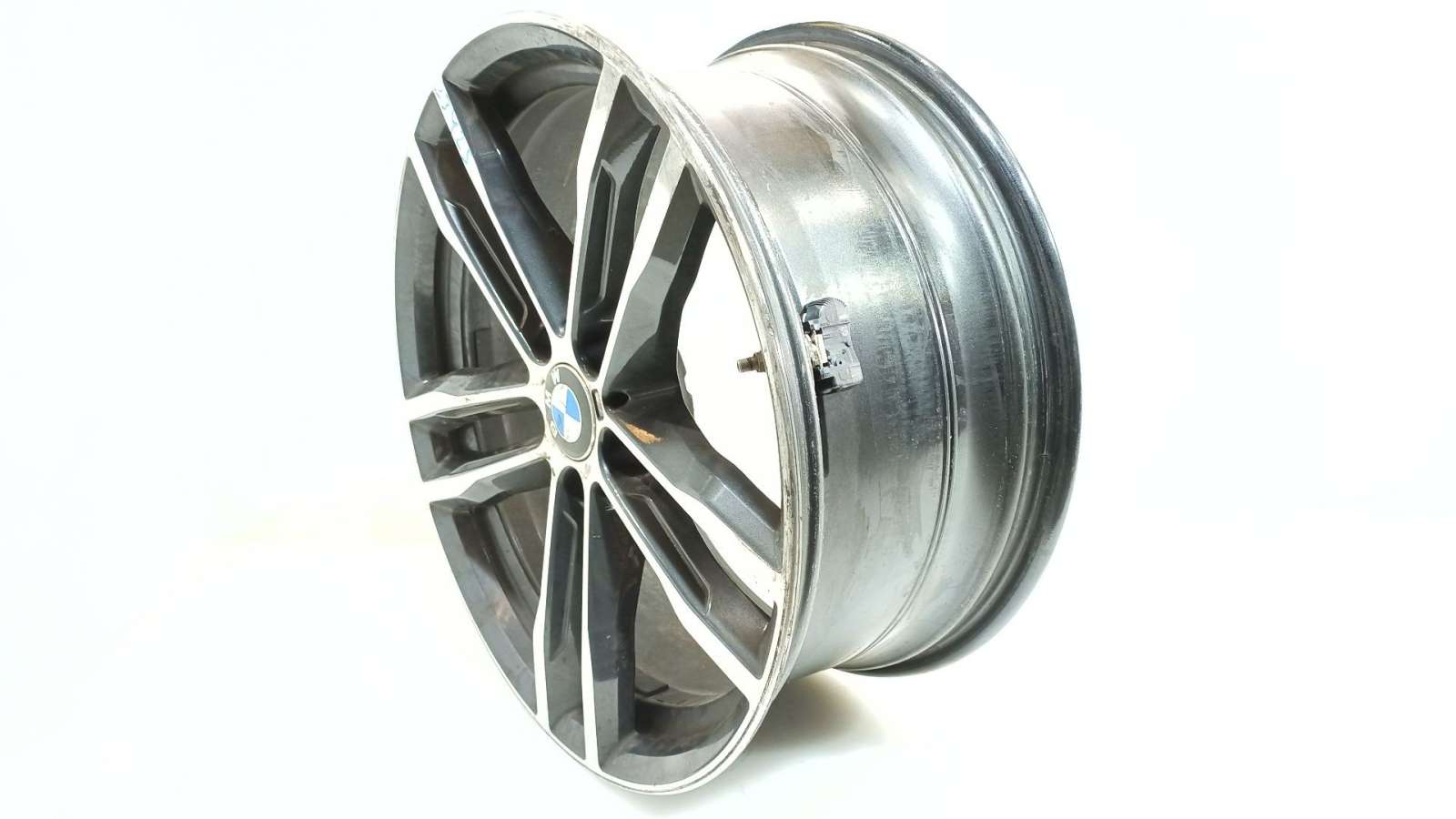 LLANTA TRASERA DERECHA BMW 3 (F30, F80) 2011-2018 (36117856711 1716453)