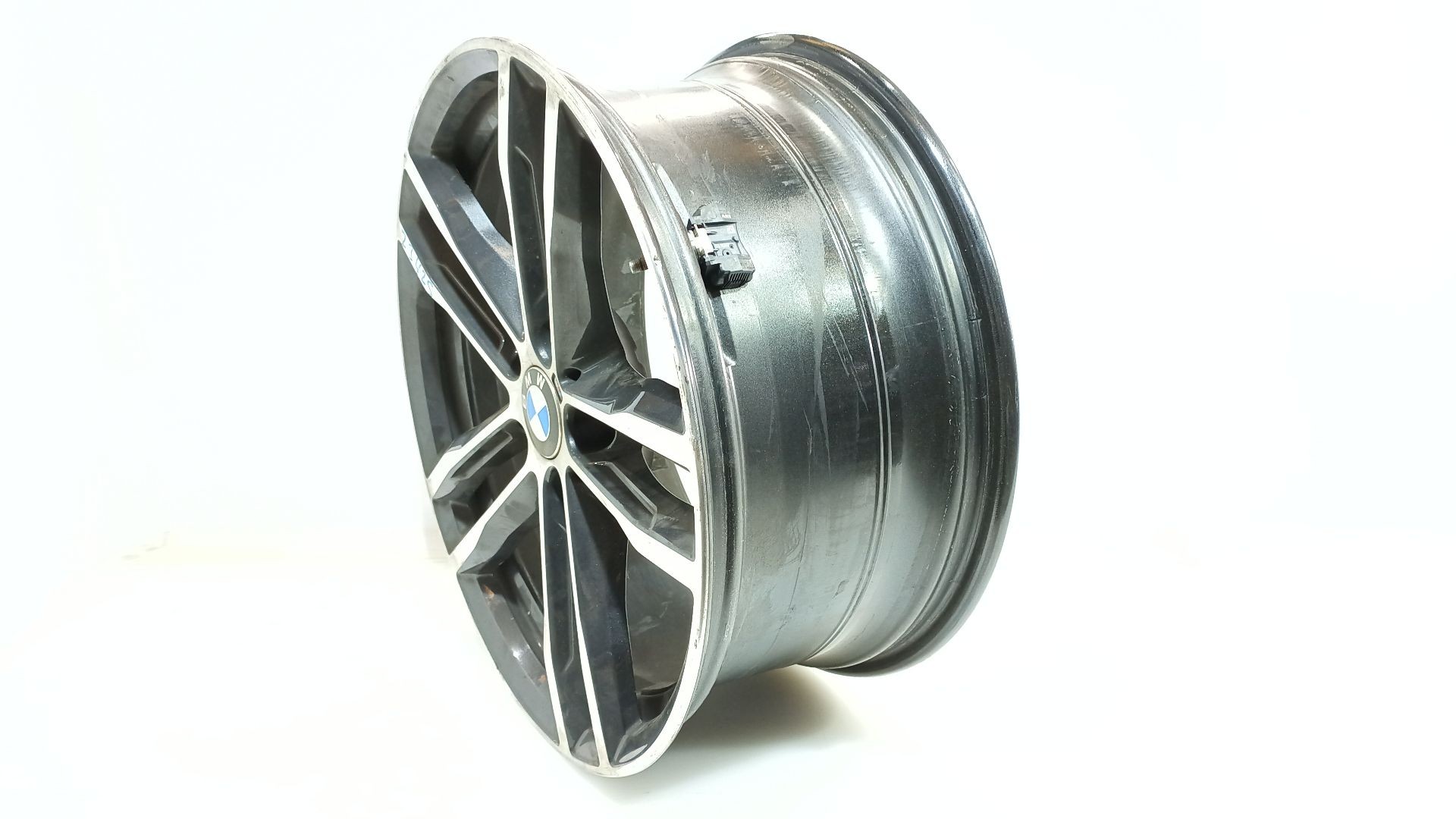 LLANTA TRASERA IZQUIERDA BMW 3 (F30, F80) 2011-2018 (36117856711 1716454)