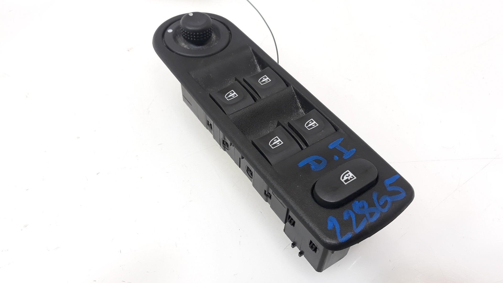 MANDO ELEVALUNAS DELANTERO IZQUIERDO RENAULT CAPTUR 2013- (254113300R 1625108)