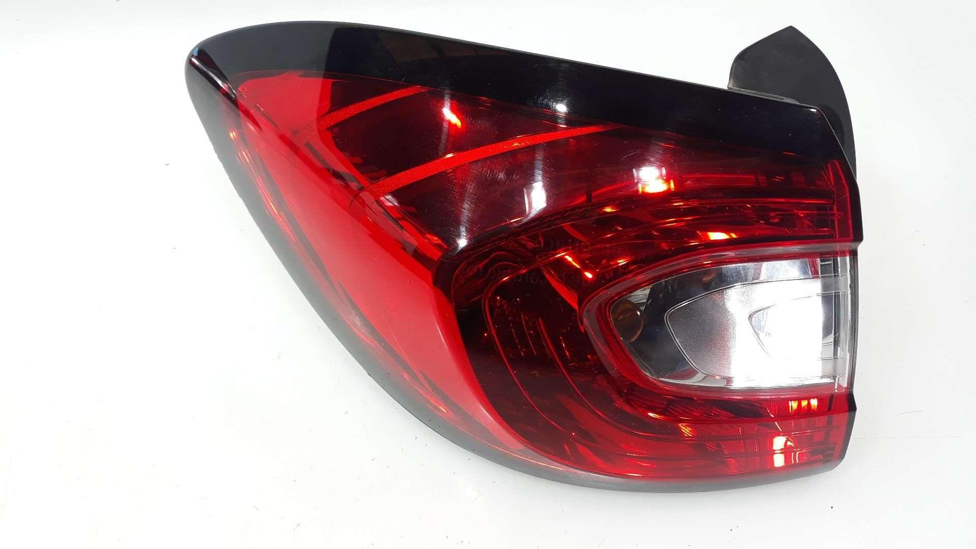 PILOTO TRASERO IZQUIERDO RENAULT CAPTUR 2013- (265557367R 1625141)